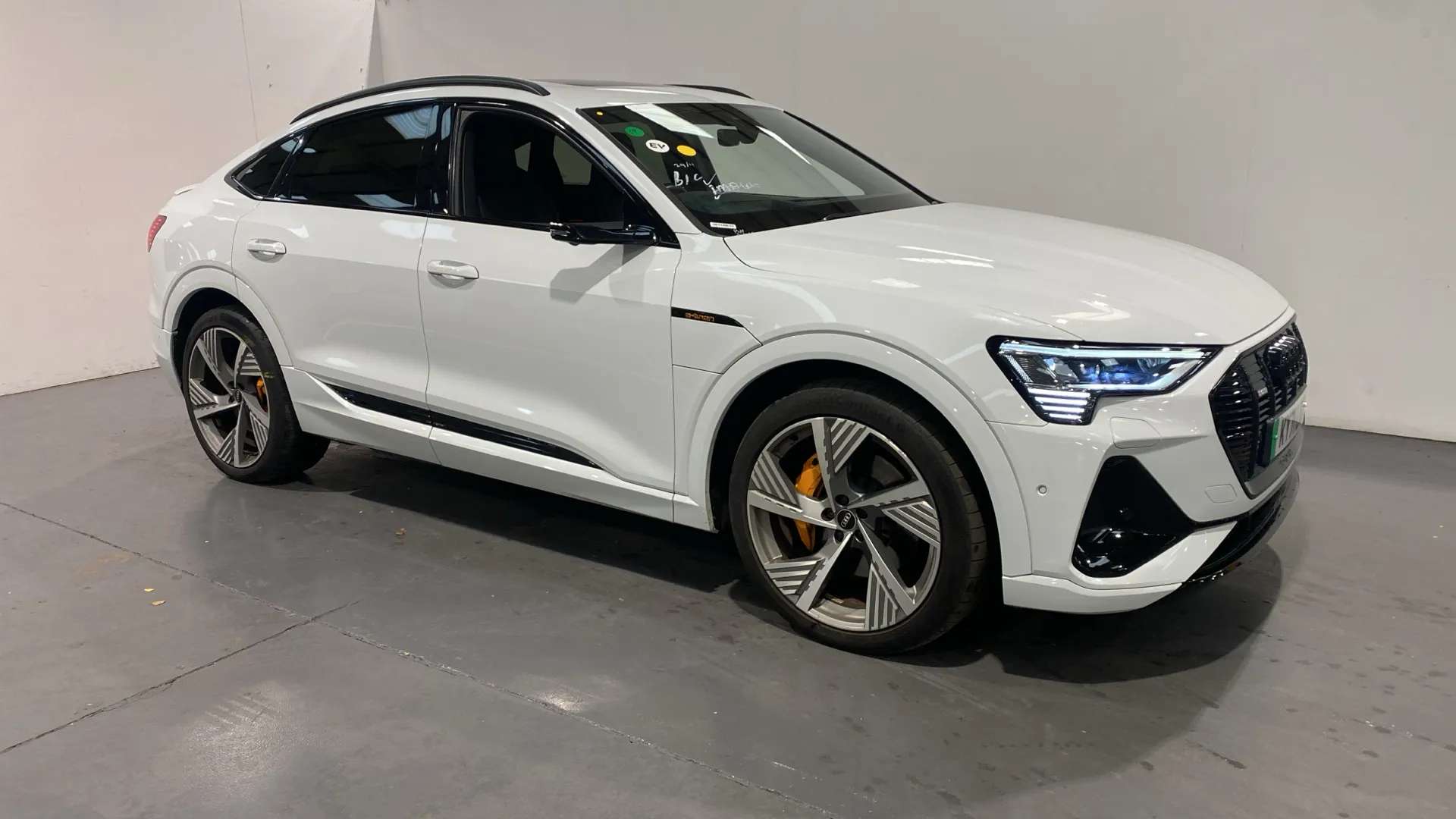 2022 AUDI E-TRON 2022 AUDI E-TRON