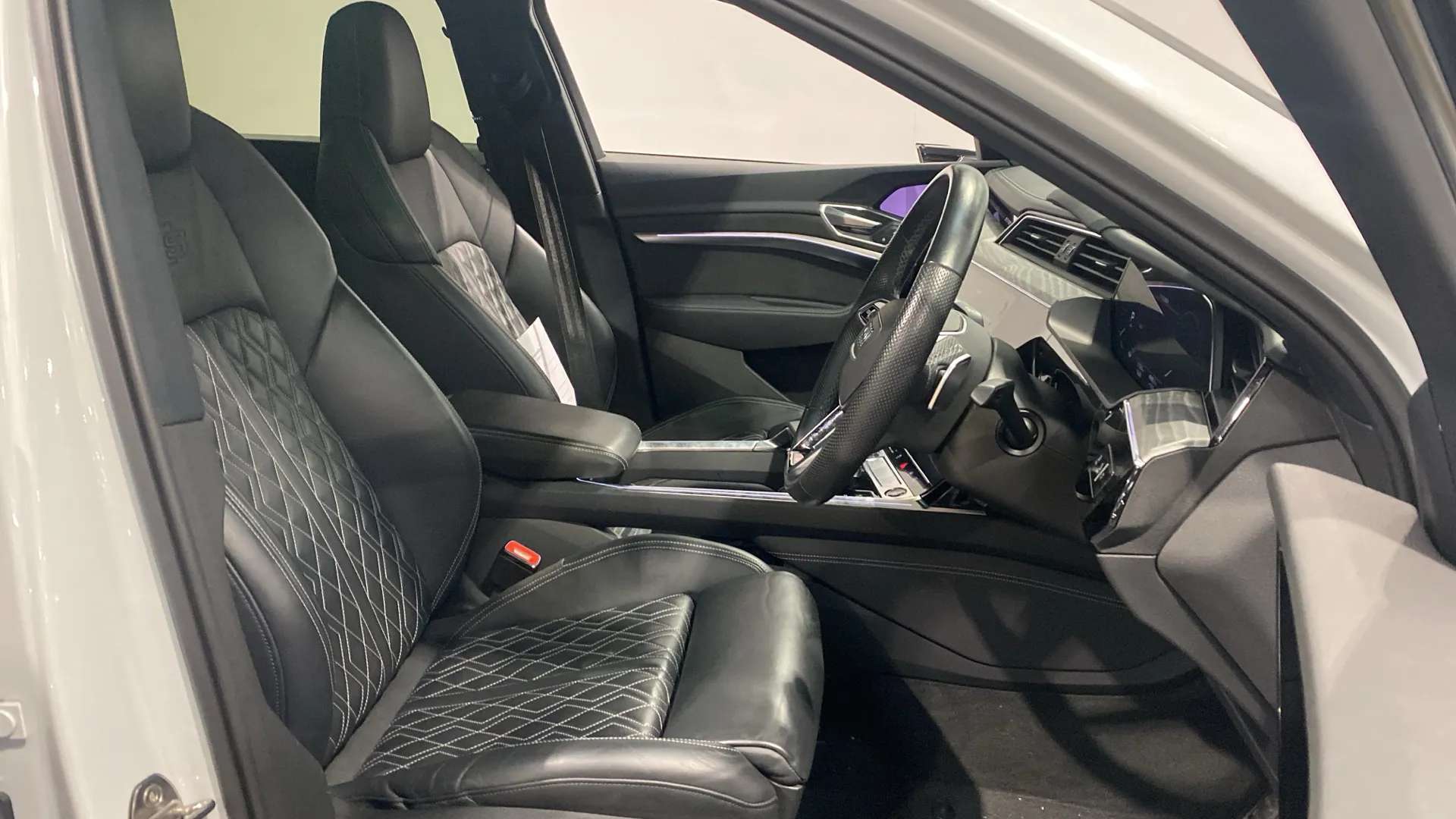 2022 AUDI E-TRON 2022 AUDI E-TRON