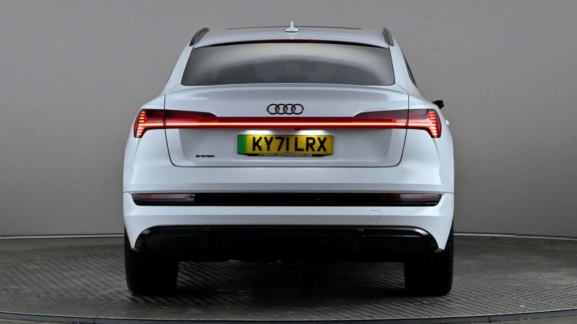 2022 AUDI E-TRON 2022 AUDI E-TRON