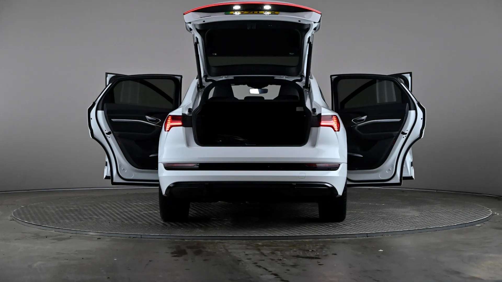 2022 AUDI E-TRON 2022 AUDI E-TRON