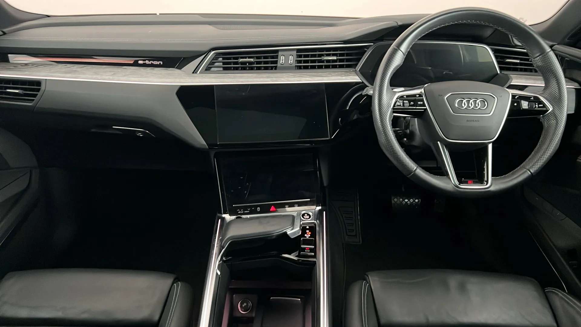 2022 AUDI E-TRON 2022 AUDI E-TRON