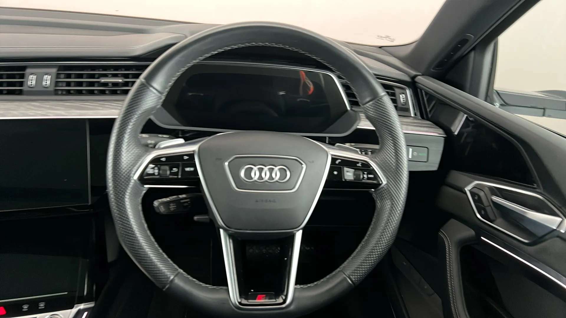 2022 AUDI E-TRON 2022 AUDI E-TRON