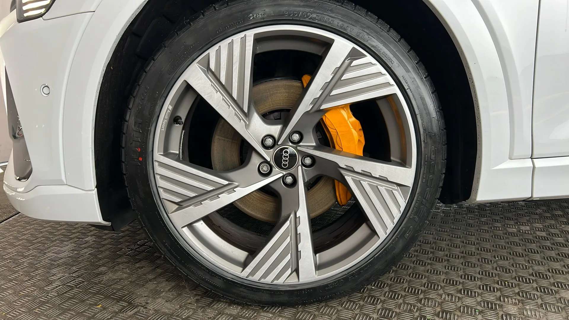 2022 AUDI E-TRON 2022 AUDI E-TRON