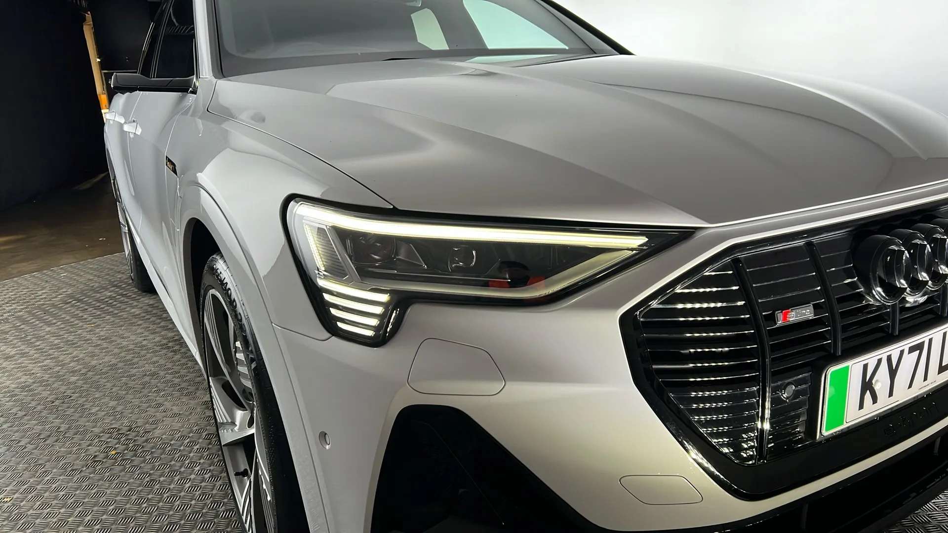 2022 AUDI E-TRON 2022 AUDI E-TRON