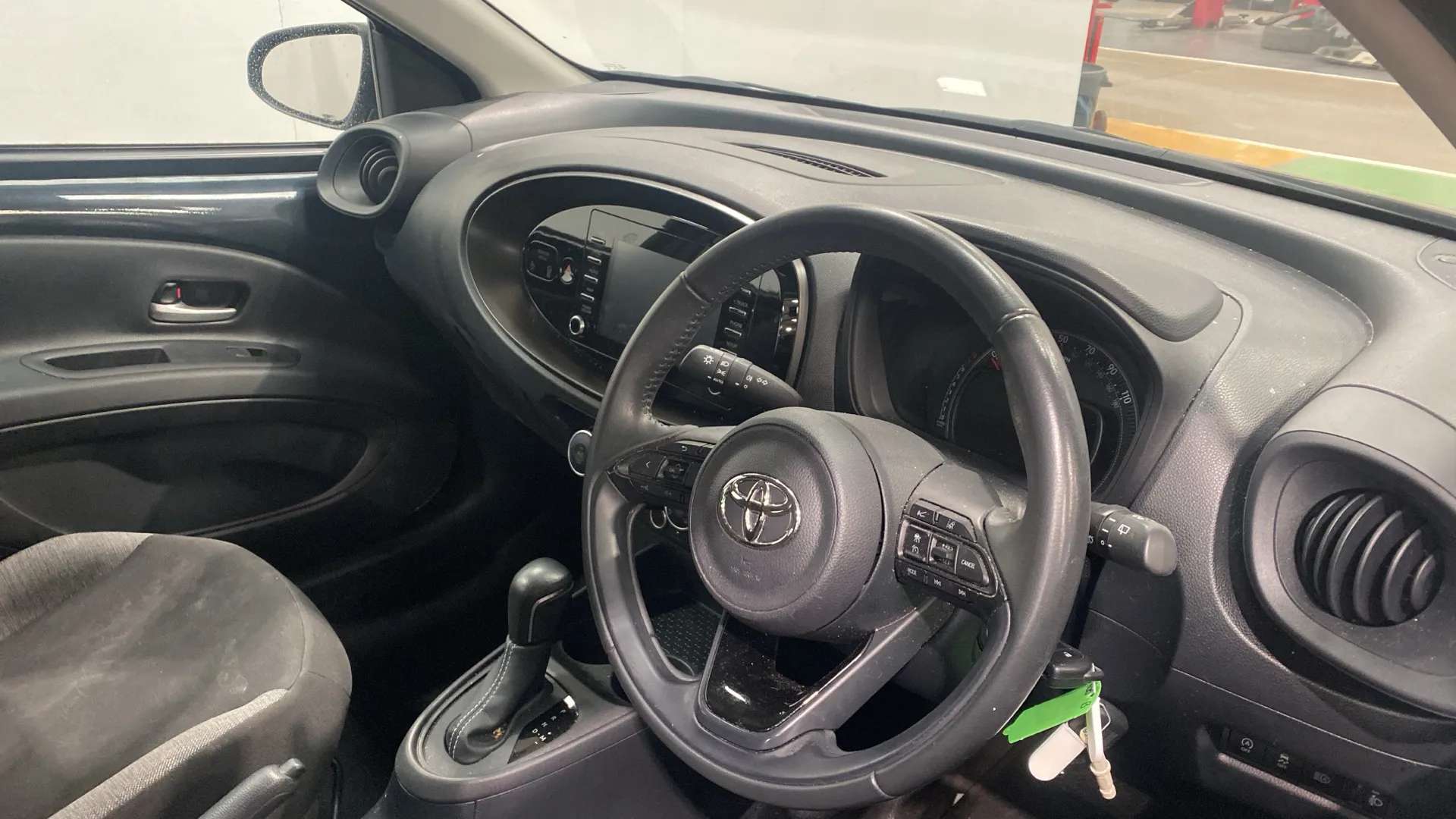 A 2023 TOYOTA AYGO X 1.0 VVT-i Pure Auto A 2023 TOYOTA AYGO X 1.0 VVT-i Pure Auto