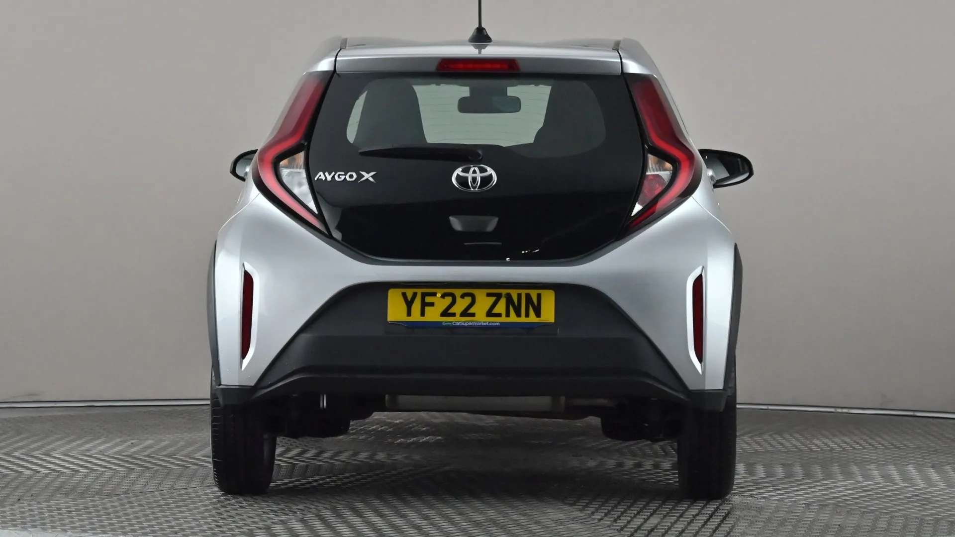 2022 TOYOTA AYGO X 2022 TOYOTA AYGO X