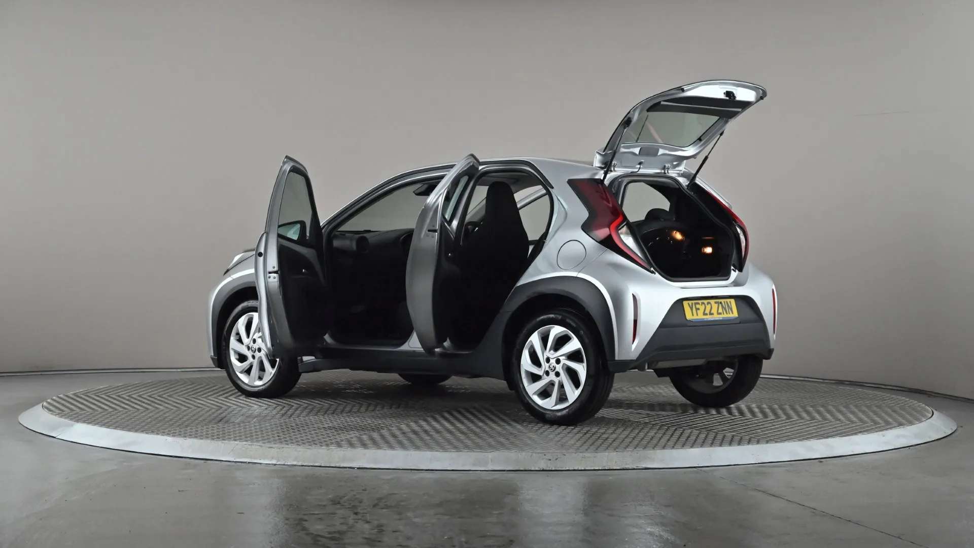 2022 TOYOTA AYGO X 2022 TOYOTA AYGO X