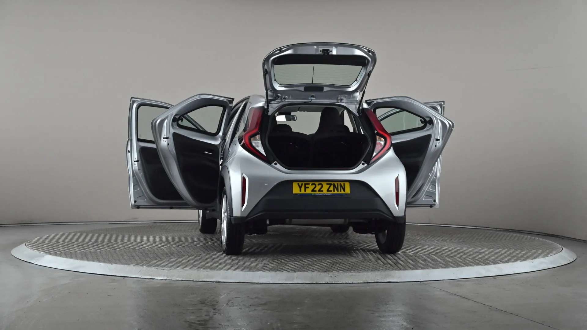 2022 TOYOTA AYGO X 2022 TOYOTA AYGO X