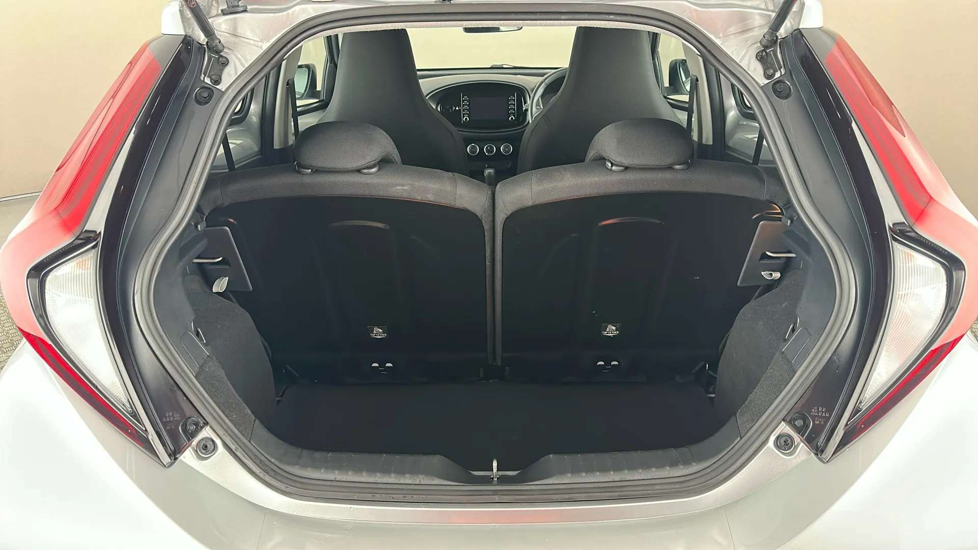 2022 TOYOTA AYGO X 2022 TOYOTA AYGO X