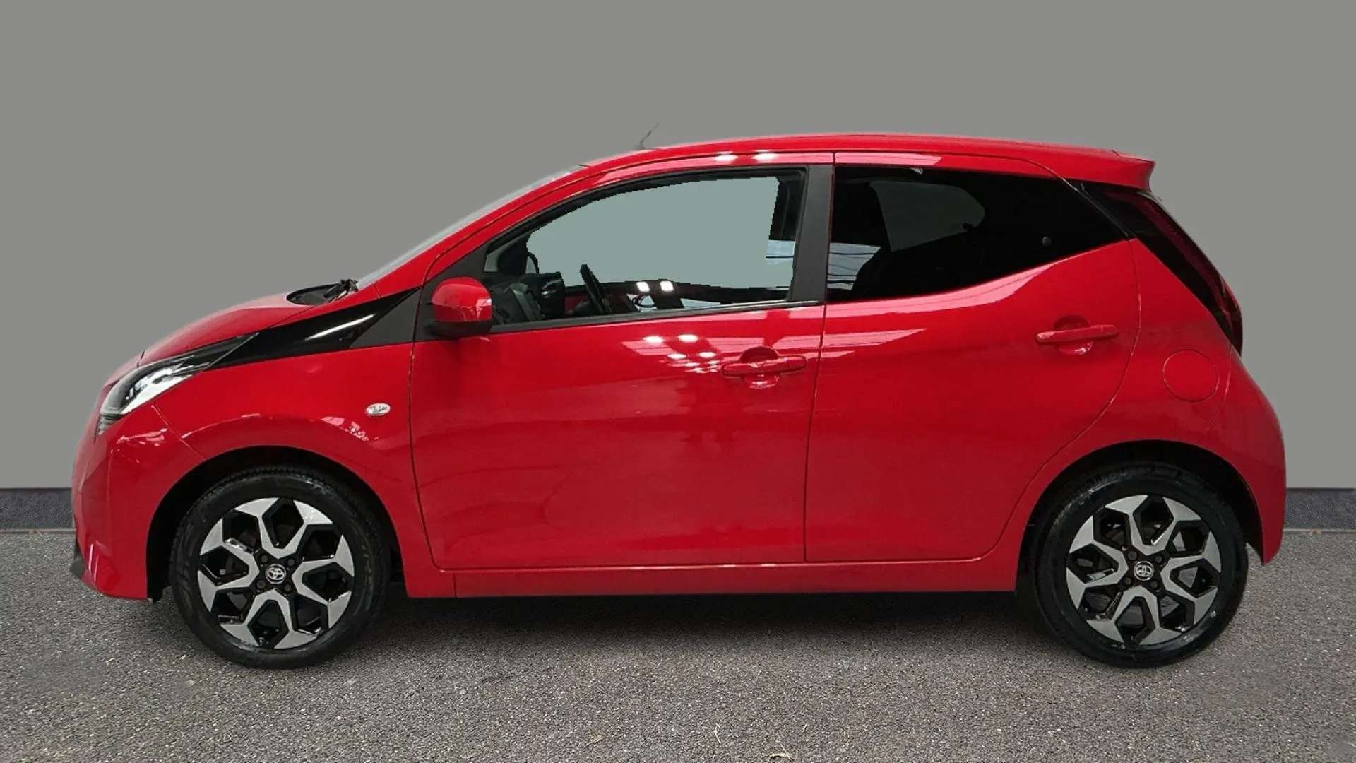 A 2018 TOYOTA AYGO 1.0 VVT-i X-Plore A 2018 TOYOTA AYGO 1.0 VVT-i X-Plore