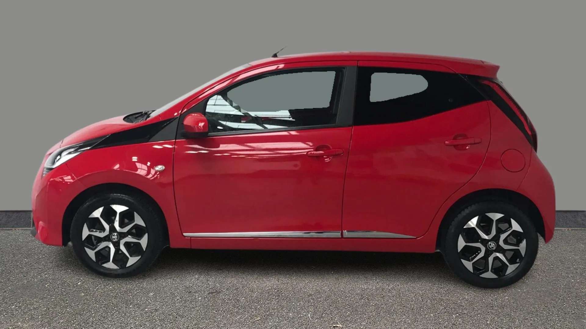 A 2018 TOYOTA AYGO 1.0 VVT-i X-Plore A 2018 TOYOTA AYGO 1.0 VVT-i X-Plore