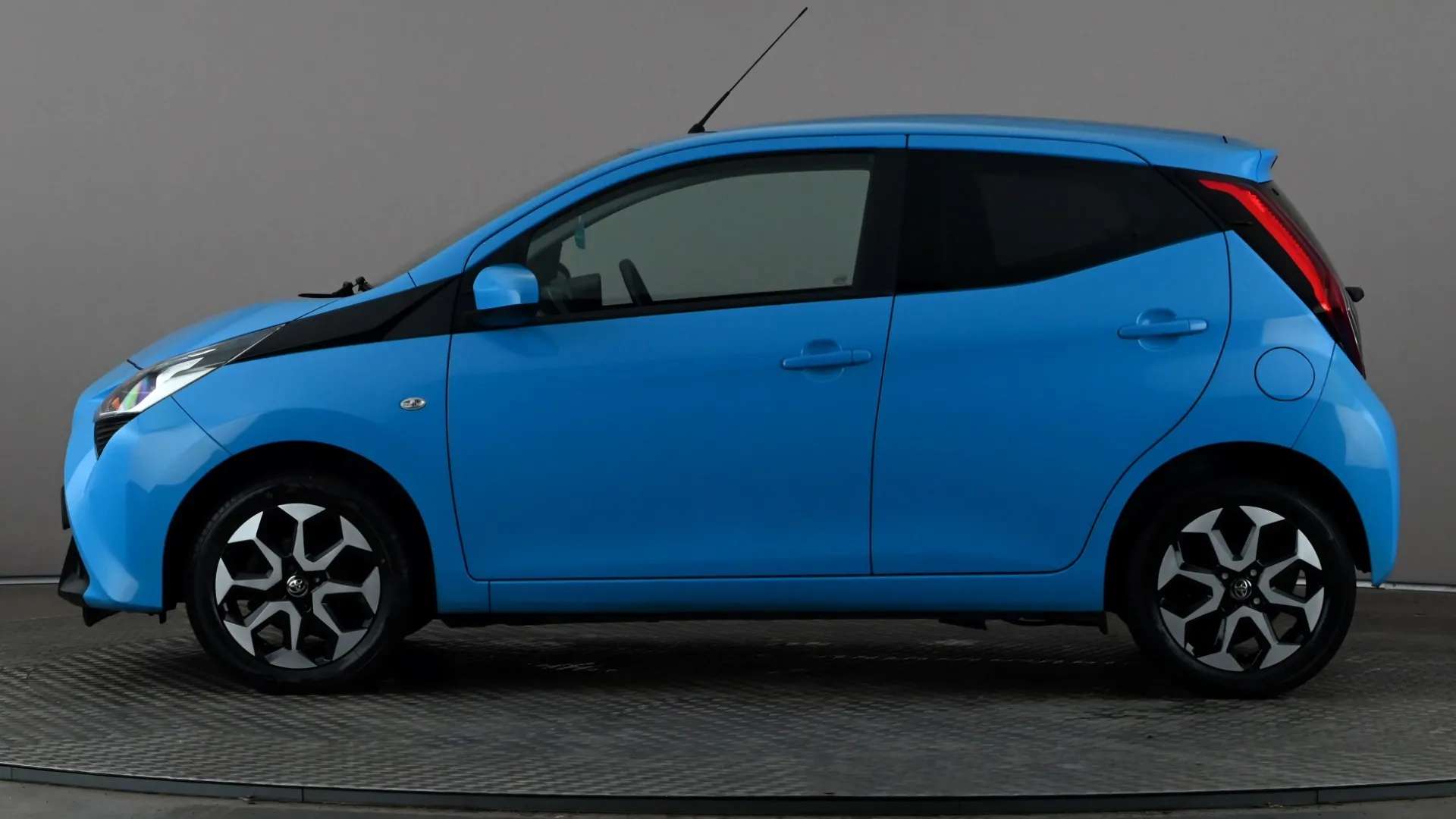 A 2018 TOYOTA AYGO 1.0 VVT-i X-Plore A 2018 TOYOTA AYGO 1.0 VVT-i X-Plore