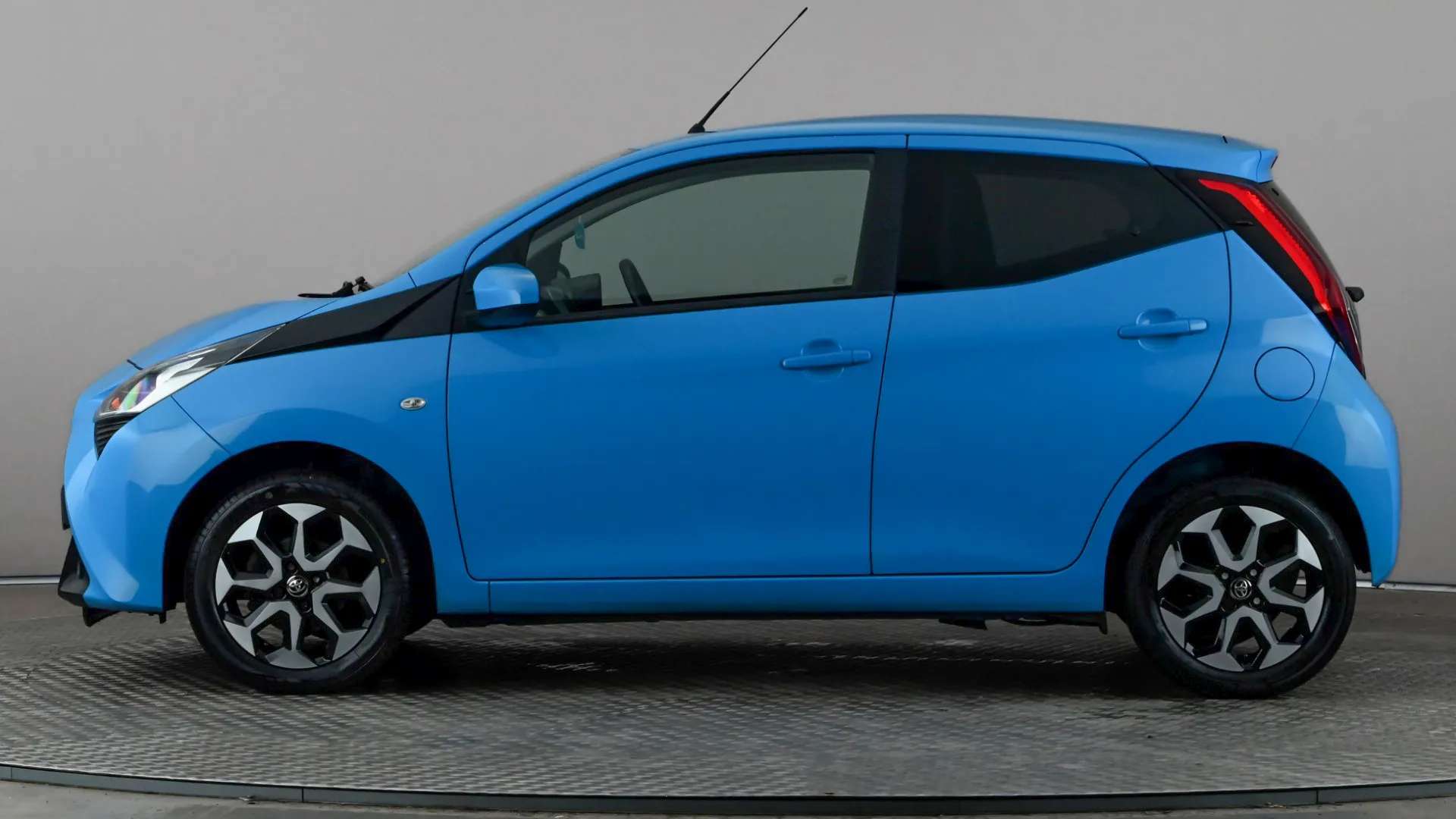 A 2018 TOYOTA AYGO 1.0 VVT-i X-Plore A 2018 TOYOTA AYGO 1.0 VVT-i X-Plore
