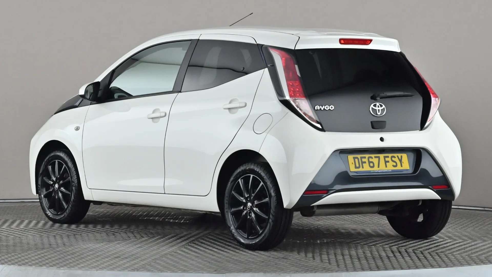 A 2017 TOYOTA AYGO 1.0 VVT-i X-Style A 2017 TOYOTA AYGO 1.0 VVT-i X-Style
