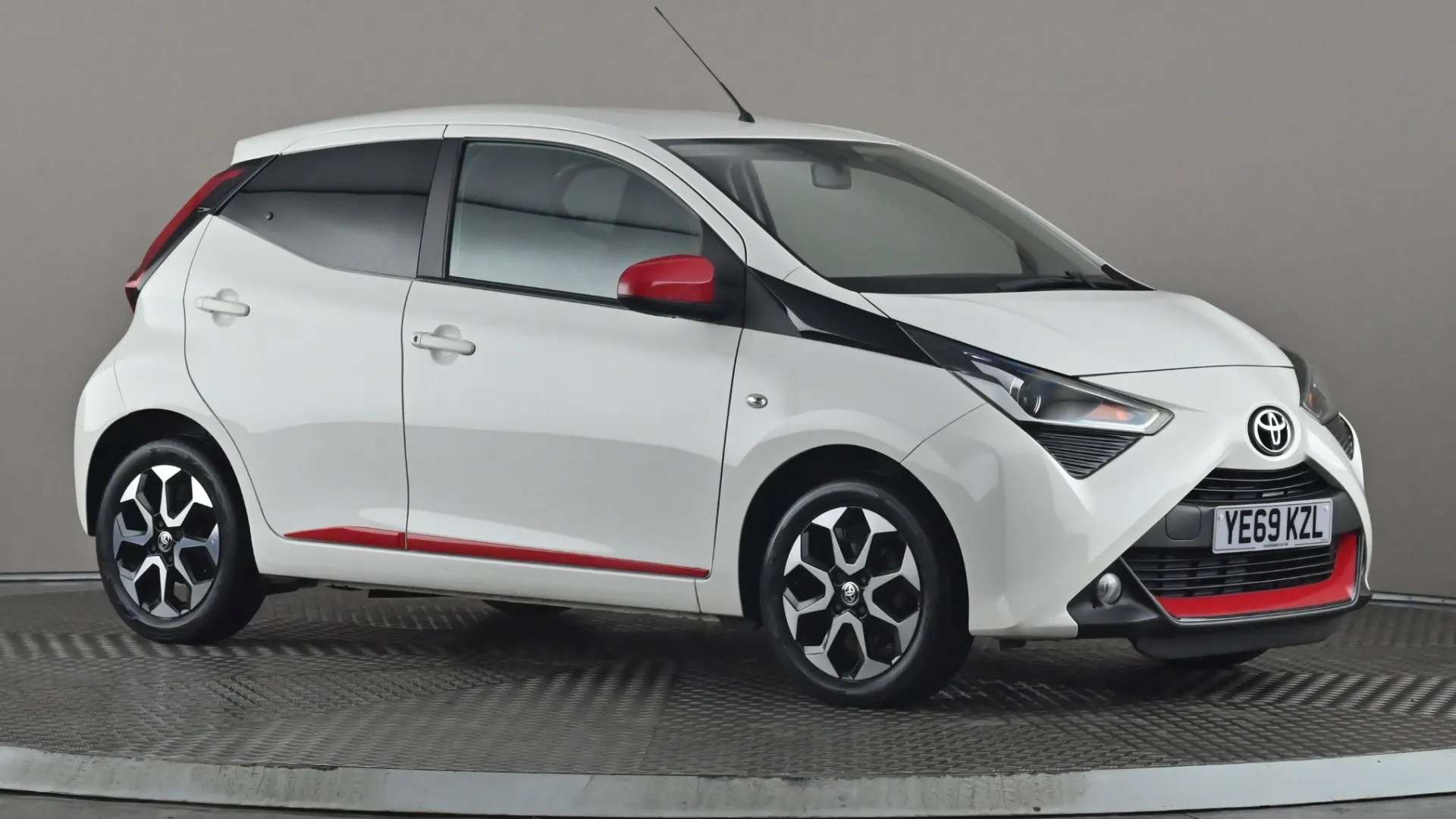 A 2019 TOYOTA AYGO 1.0 VVT-i X-Trend A 2019 TOYOTA AYGO 1.0 VVT-i X-Trend