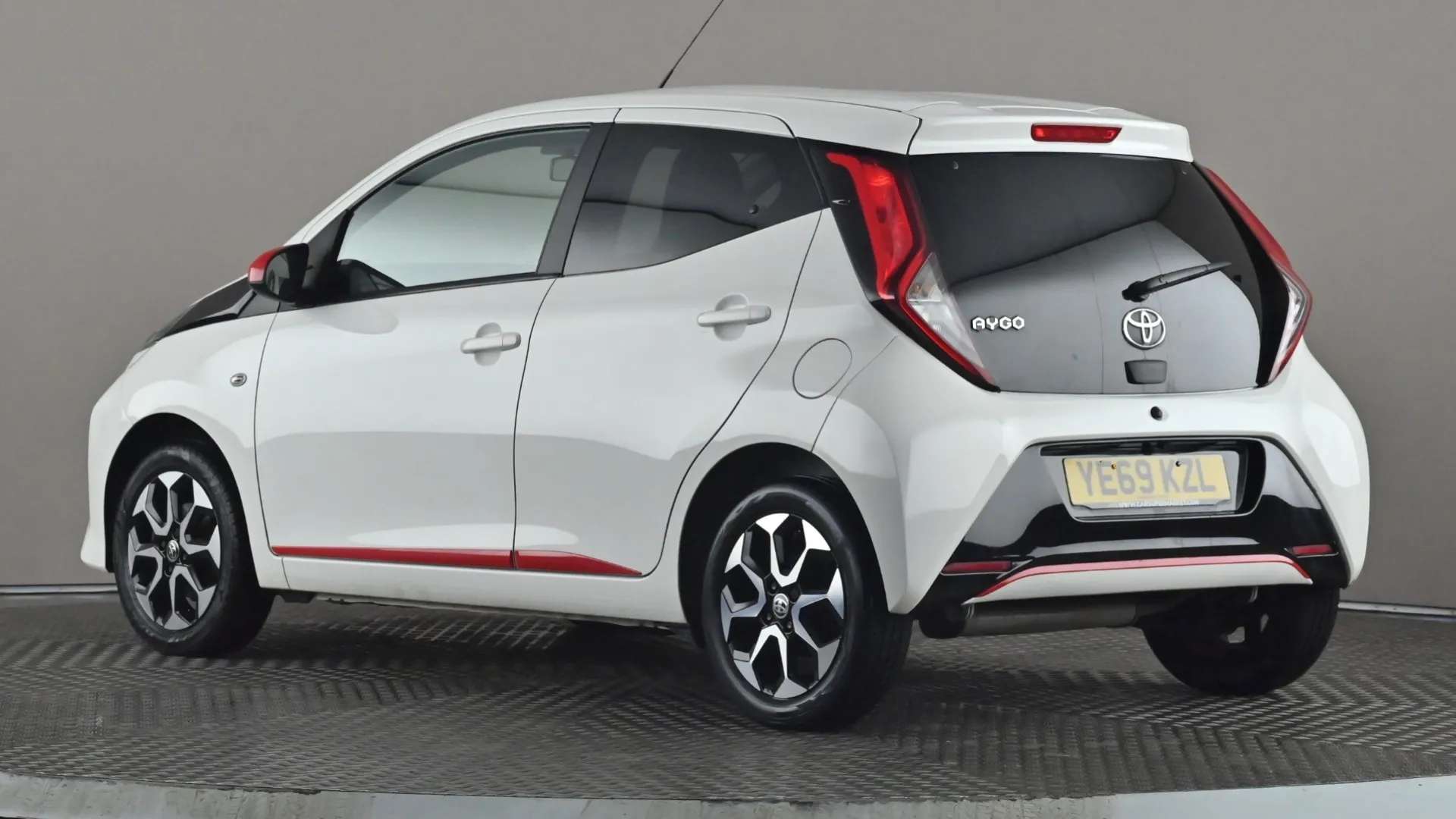 A 2019 TOYOTA AYGO 1.0 VVT-i X-Trend A 2019 TOYOTA AYGO 1.0 VVT-i X-Trend