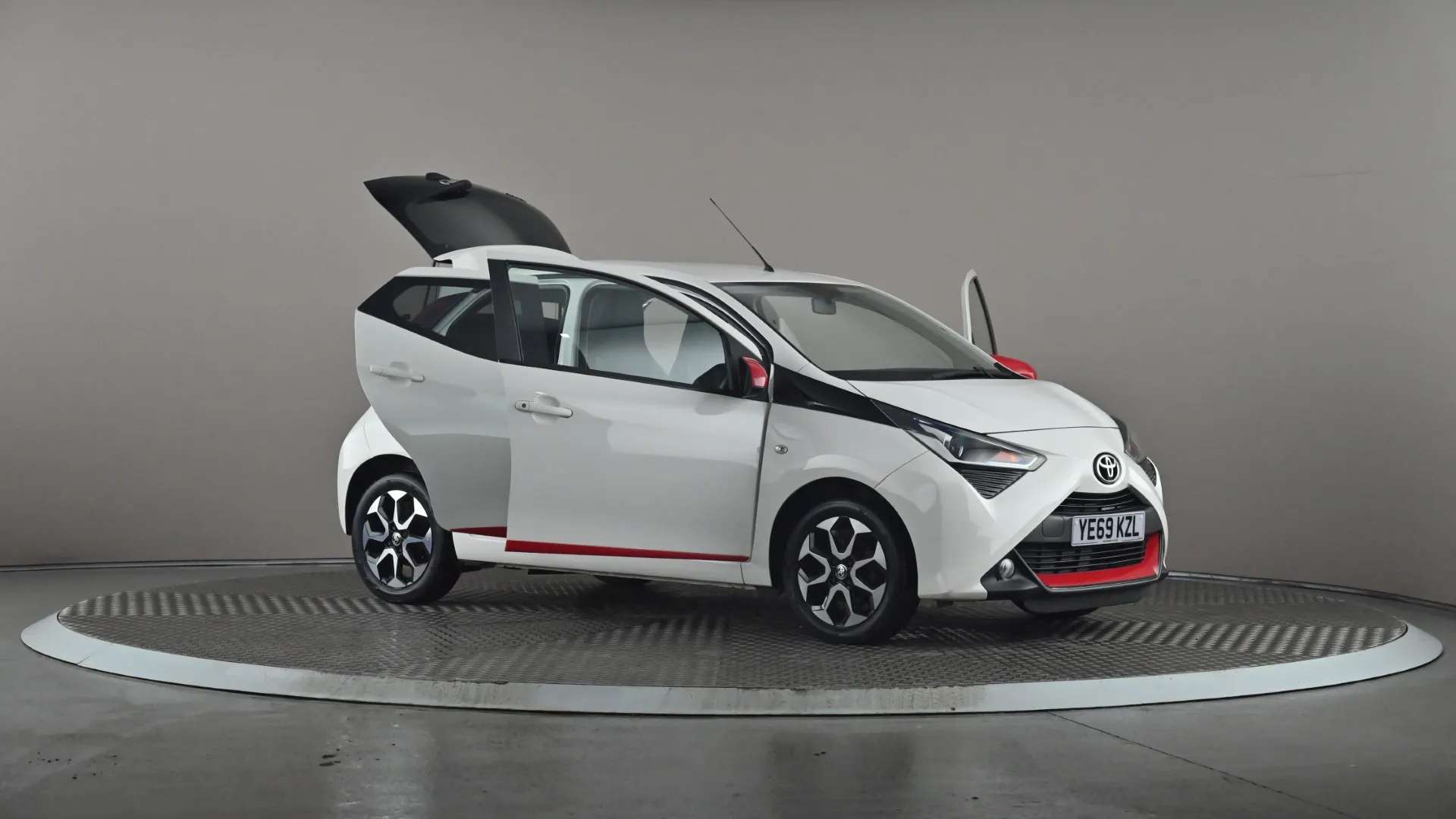 2019 TOYOTA AYGO 2019 TOYOTA AYGO