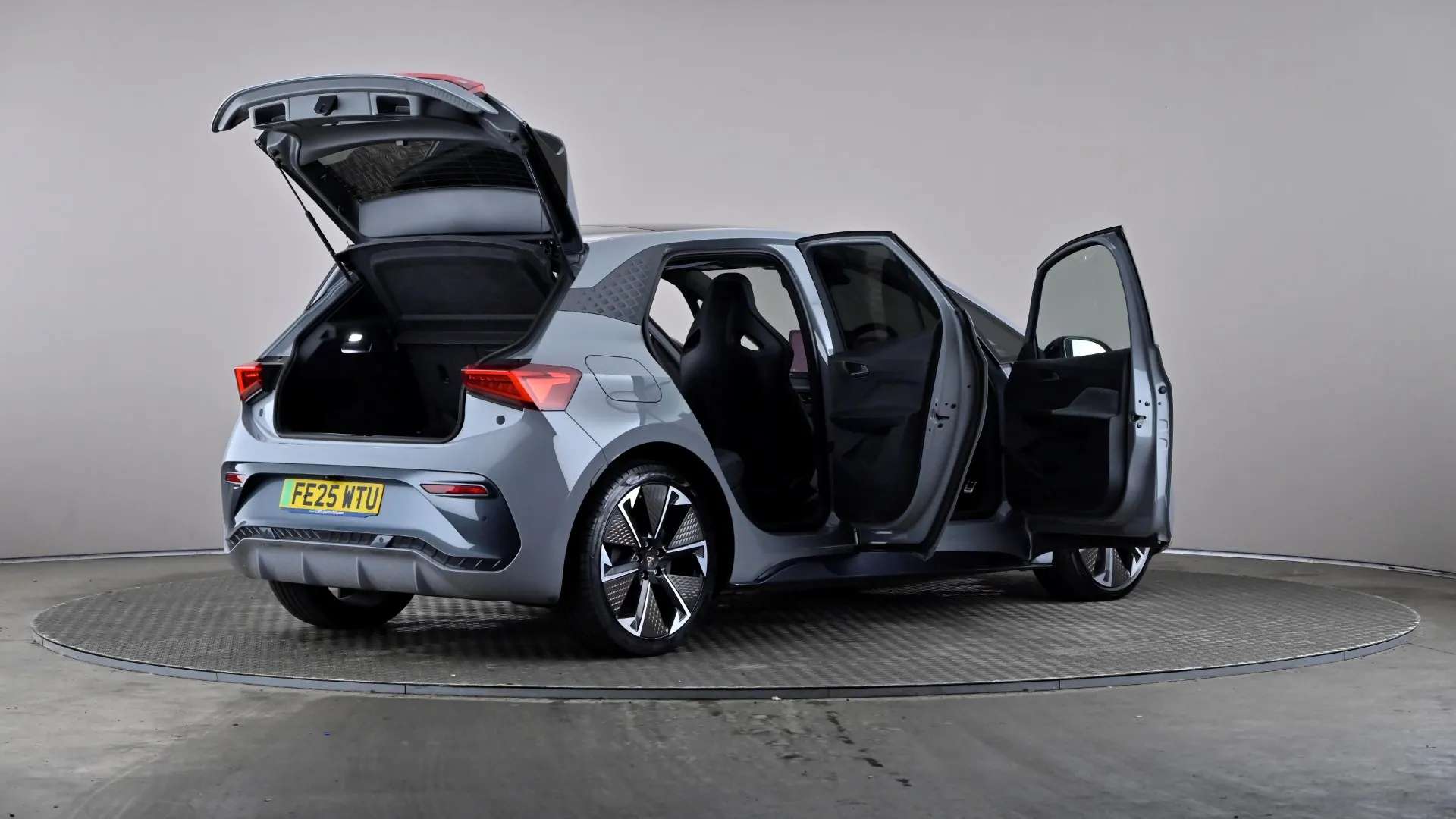 2025 CUPRA BORN 2025 CUPRA BORN