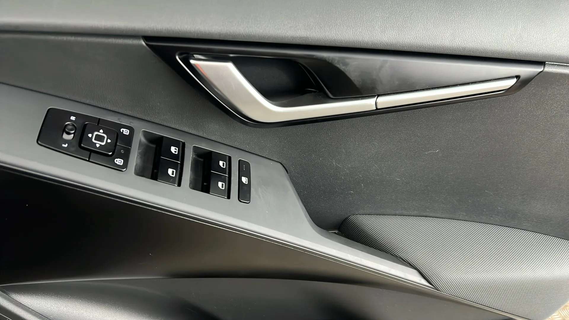 2023 KIA NIRO 2023 KIA NIRO