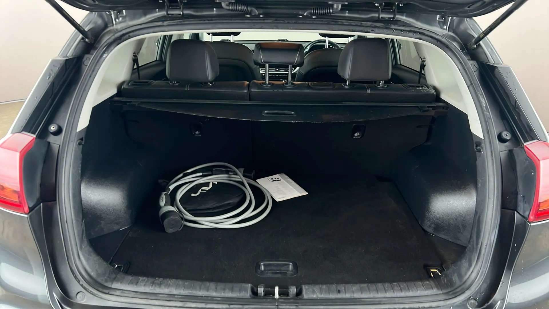 2021 KIA E-NIRO 2021 KIA E-NIRO