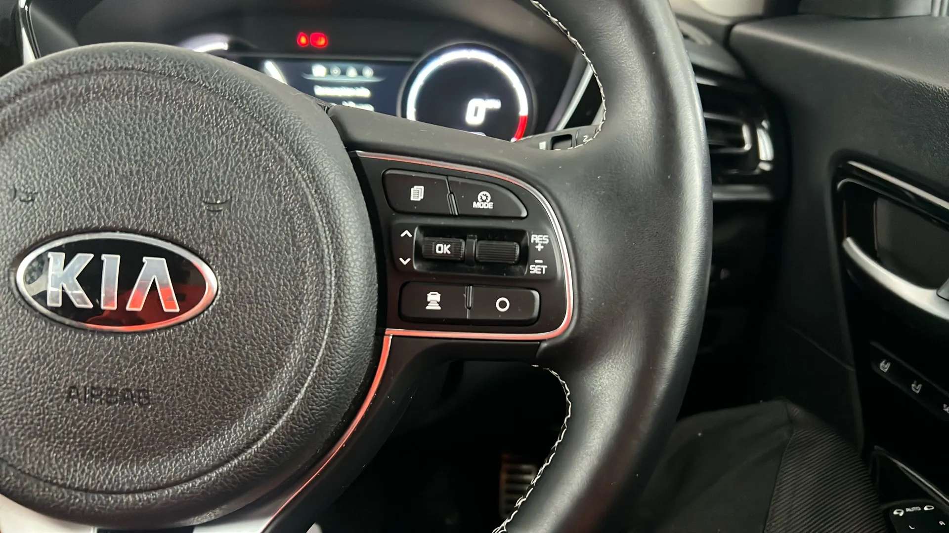 2021 KIA E-NIRO 2021 KIA E-NIRO