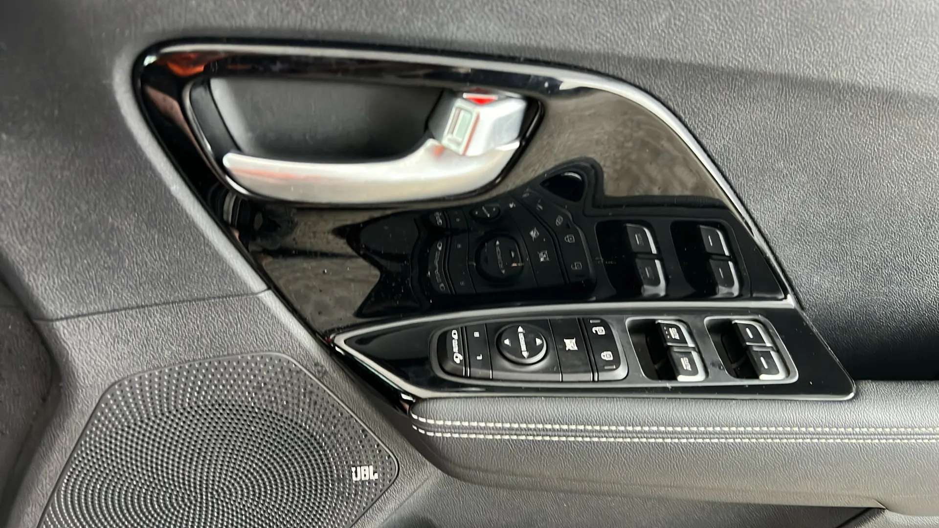 2020 KIA E-NIRO 2020 KIA E-NIRO