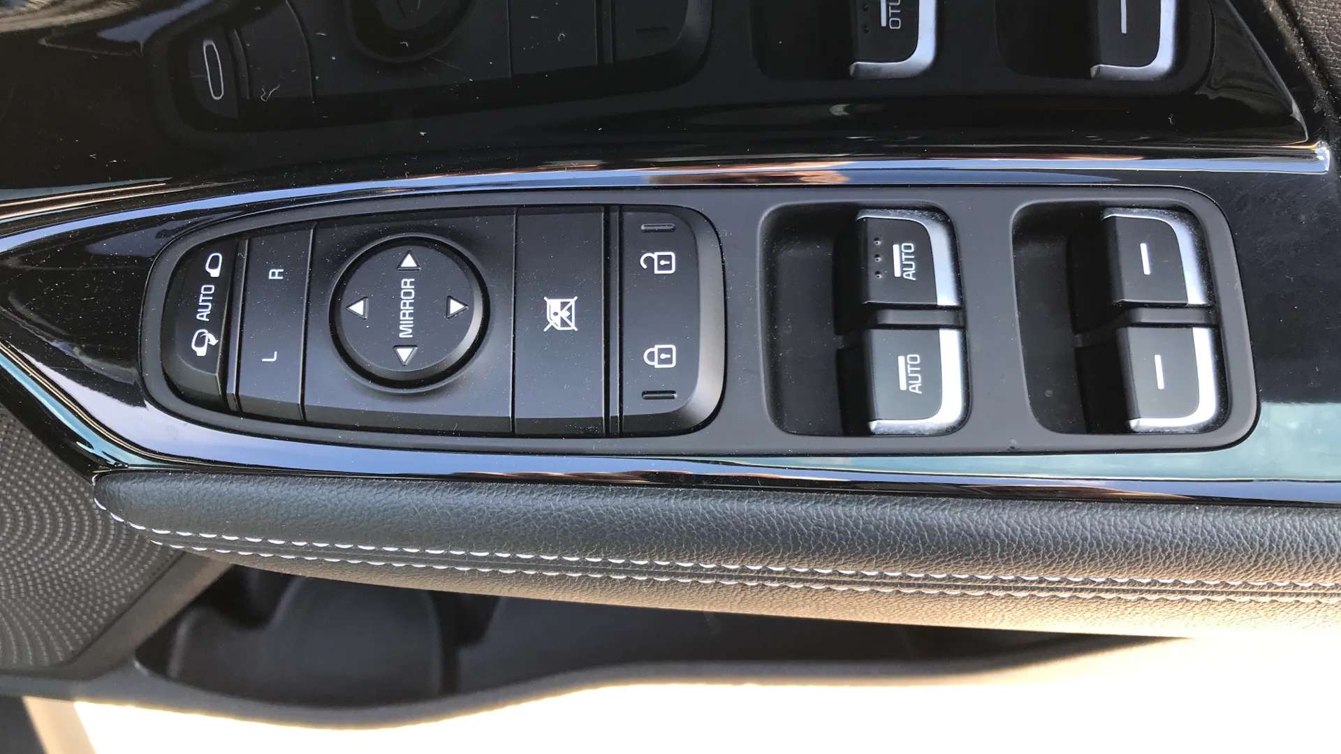 2020 KIA E-NIRO 2020 KIA E-NIRO
