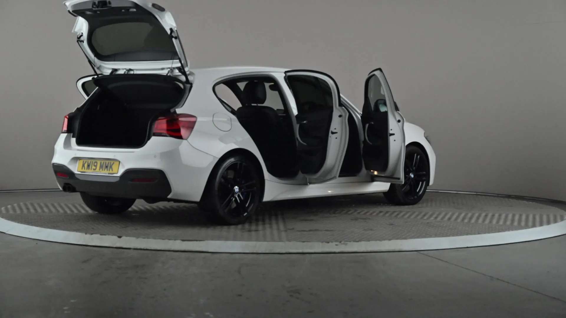 2019 BMW 1 SERIES 2019 BMW 1 SERIES