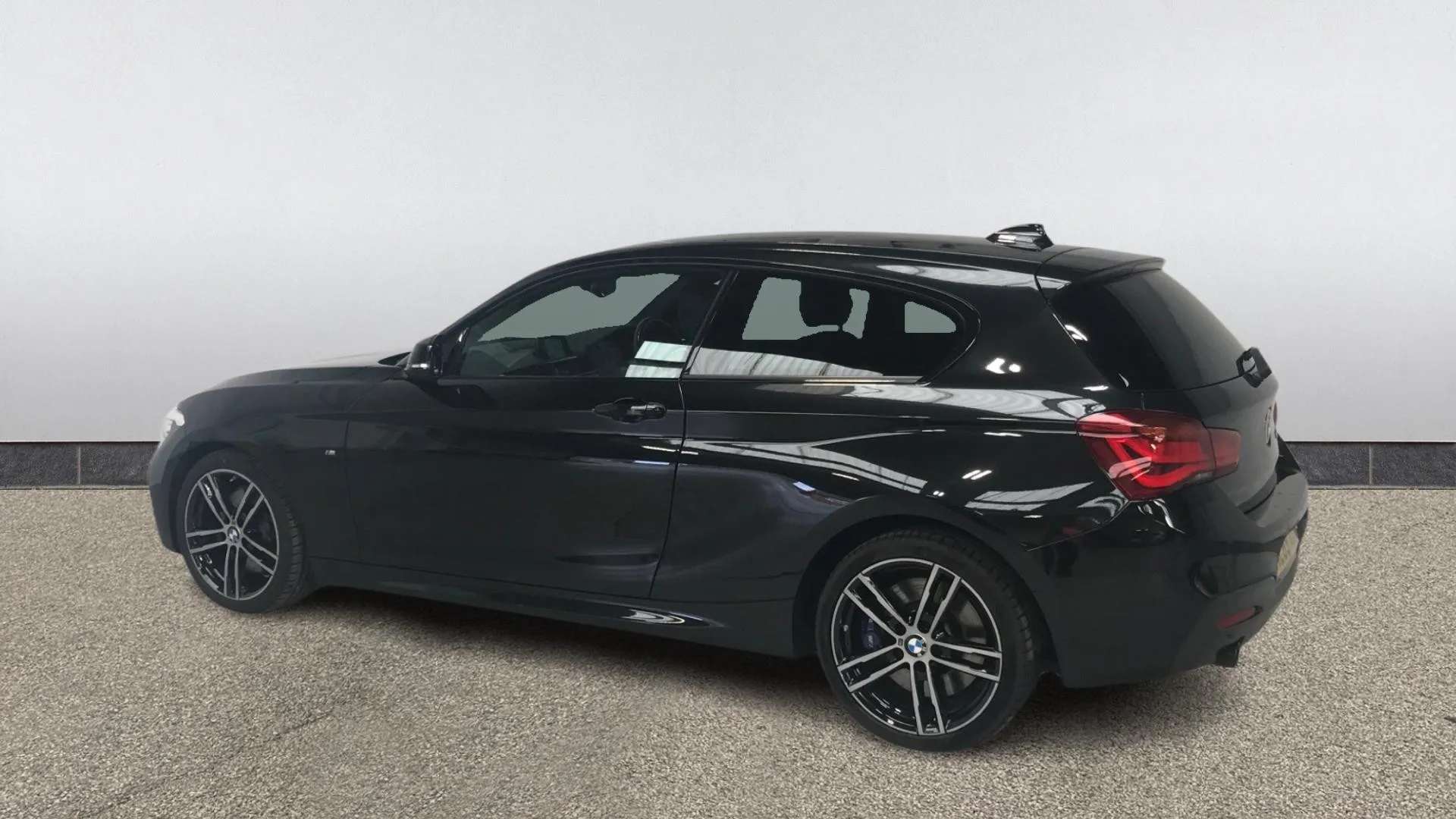A 2019 BMW 1 SERIES 118d M Sport Shadow Ed Step Auto A 2019 BMW 1 SERIES 118d M Sport Shadow Ed Step Auto