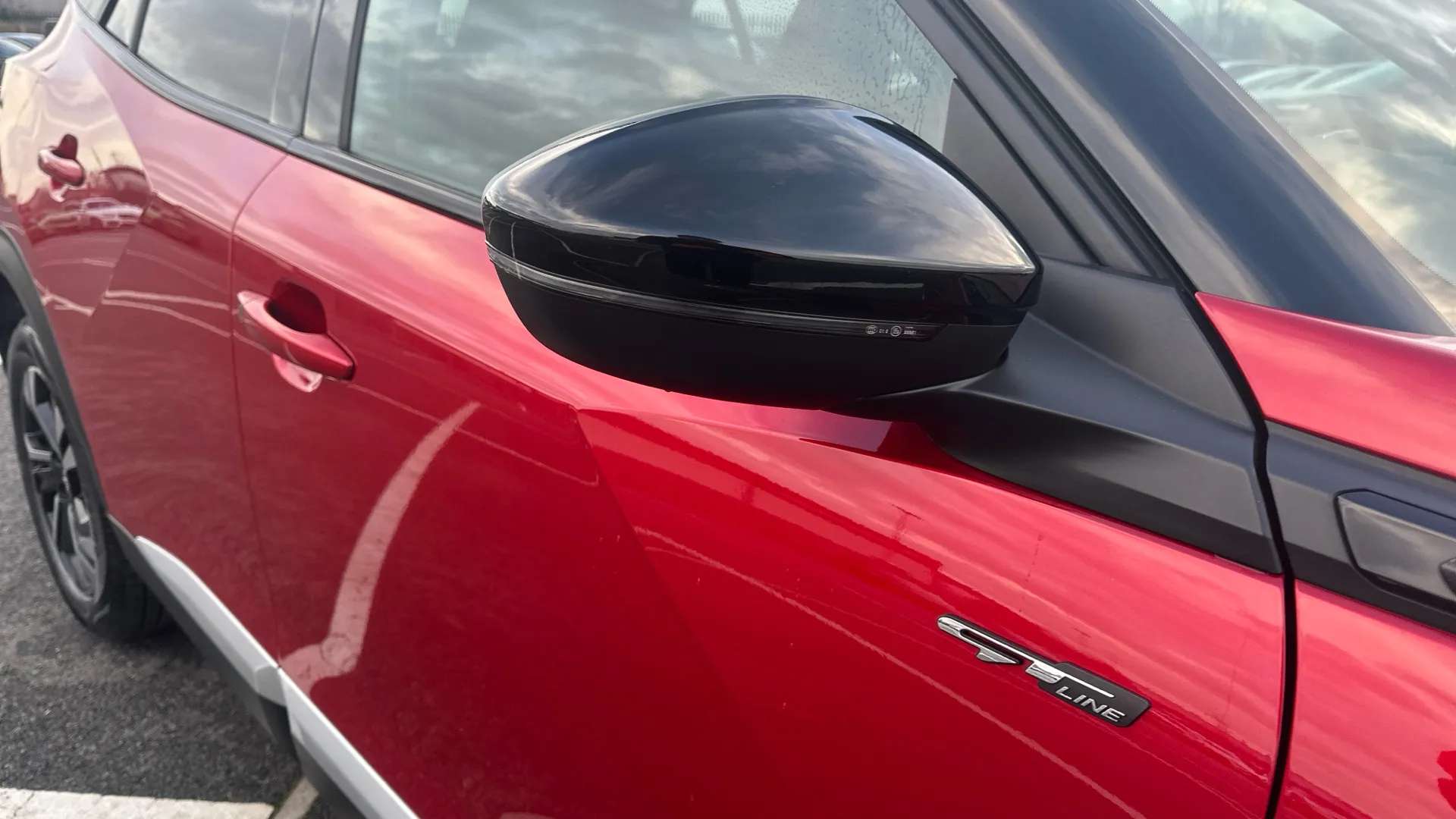 2021 PEUGEOT 2008 2021 PEUGEOT 2008