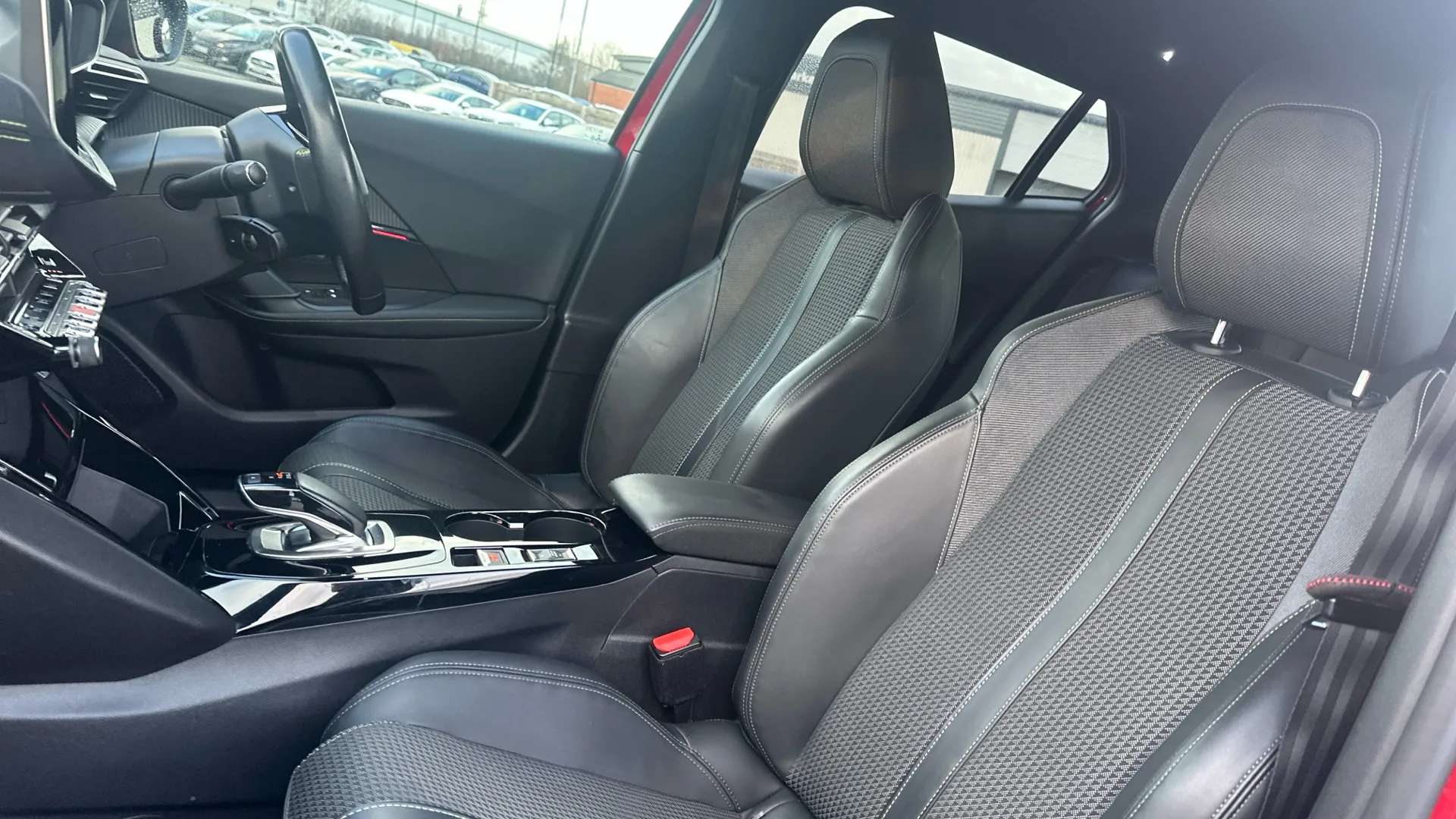 2021 PEUGEOT 2008 2021 PEUGEOT 2008