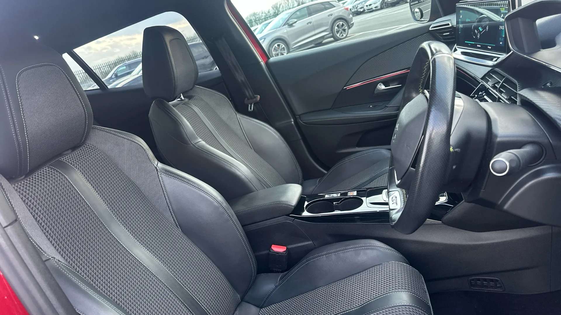 2021 PEUGEOT 2008 2021 PEUGEOT 2008