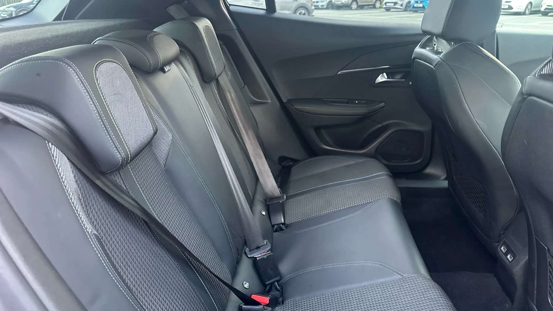 2021 PEUGEOT 2008 2021 PEUGEOT 2008