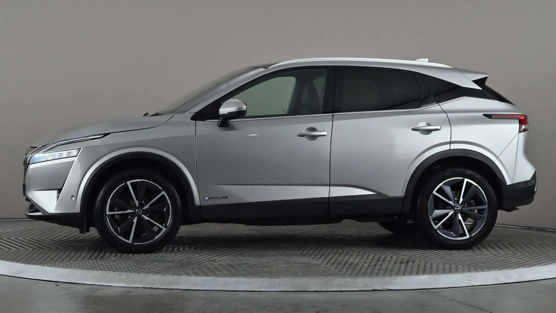 A 2023 NISSAN QASHQAI 1.5 E-Power Tekna Auto A 2023 NISSAN QASHQAI 1.5 E-Power Tekna Auto