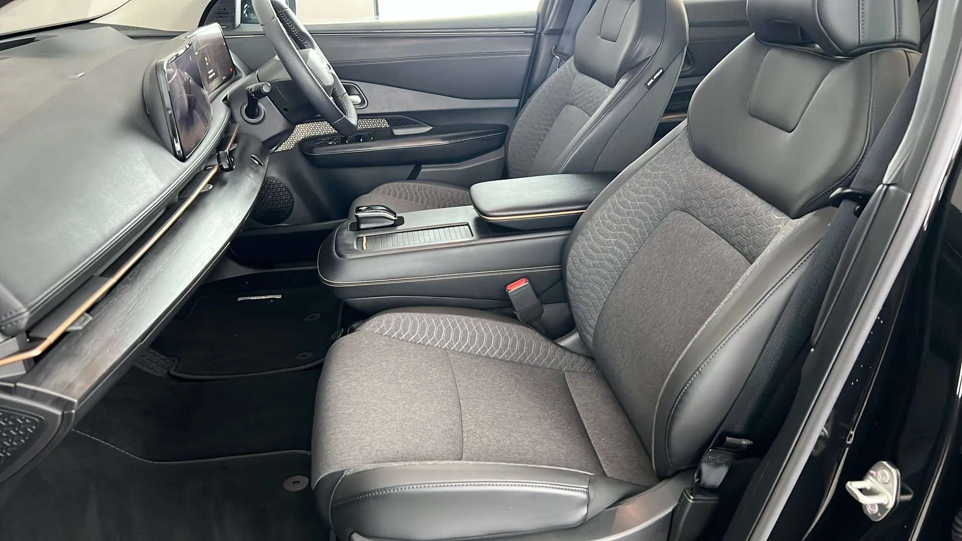 2023 NISSAN ARIYA 2023 NISSAN ARIYA