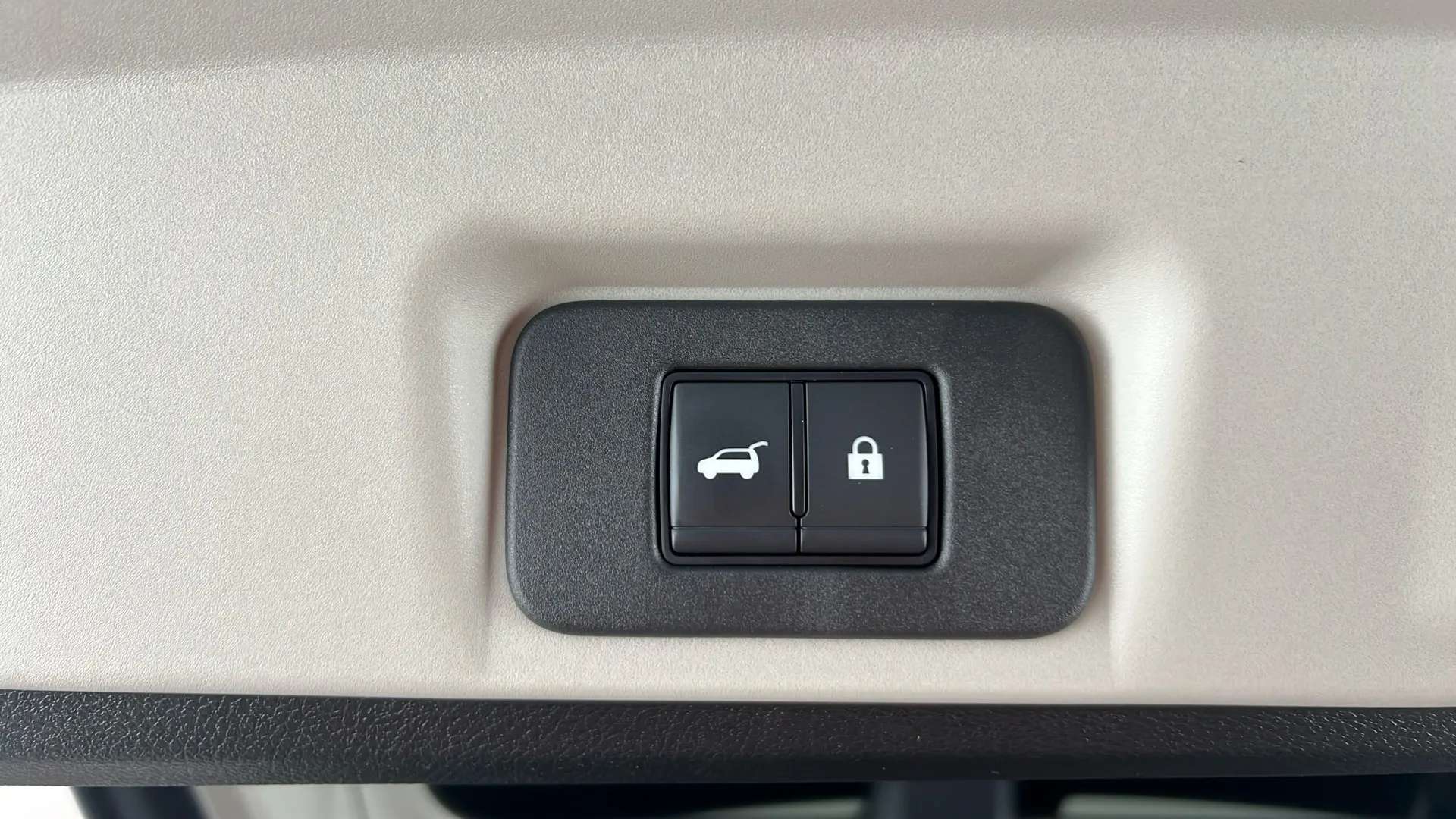 2023 NISSAN ARIYA 2023 NISSAN ARIYA