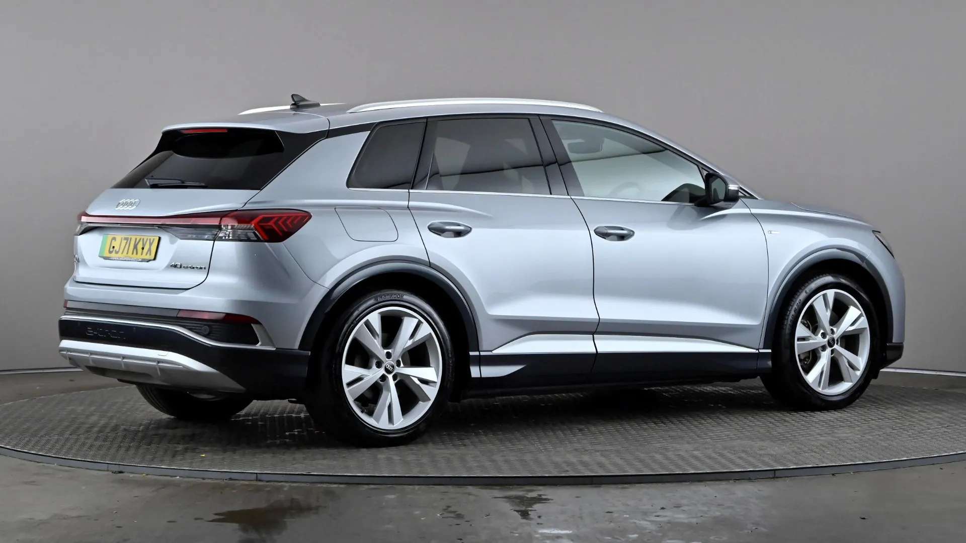 2021 AUDI Q4 2021 AUDI Q4