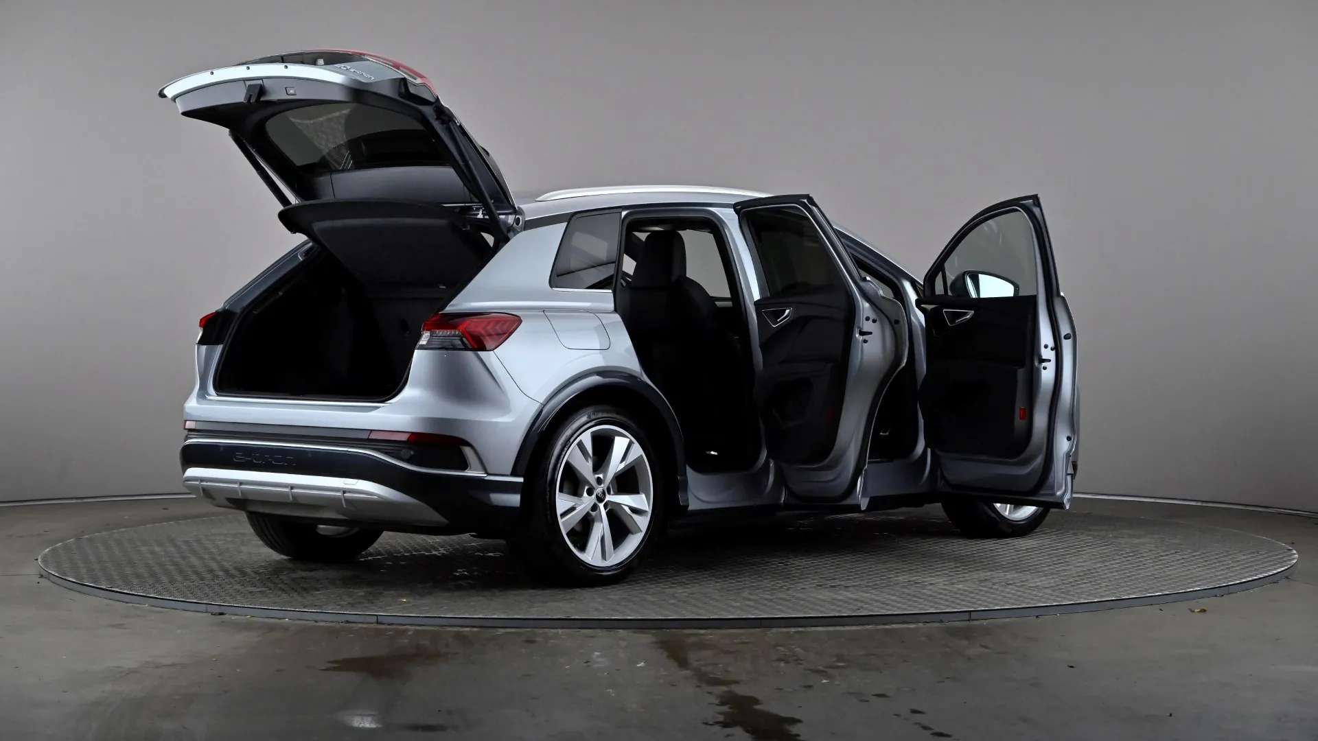 2021 AUDI Q4 2021 AUDI Q4