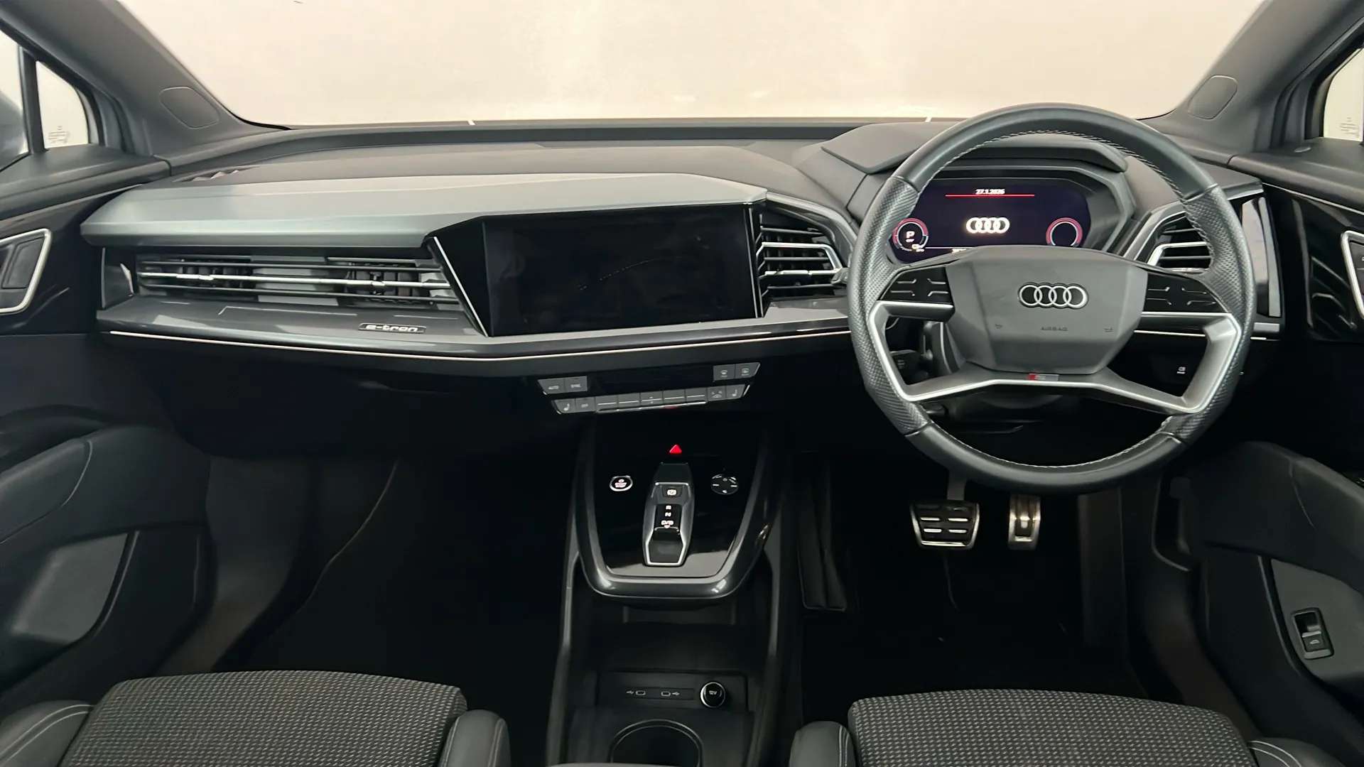 2021 AUDI Q4 2021 AUDI Q4