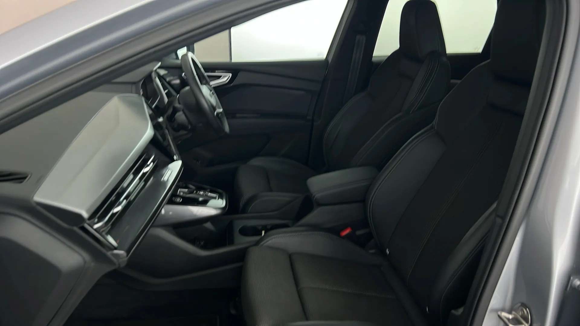 2021 AUDI Q4 2021 AUDI Q4