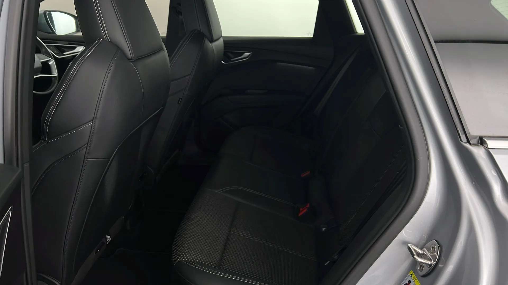 2021 AUDI Q4 2021 AUDI Q4