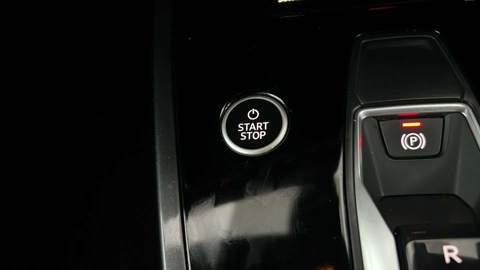 2021 AUDI Q4 2021 AUDI Q4