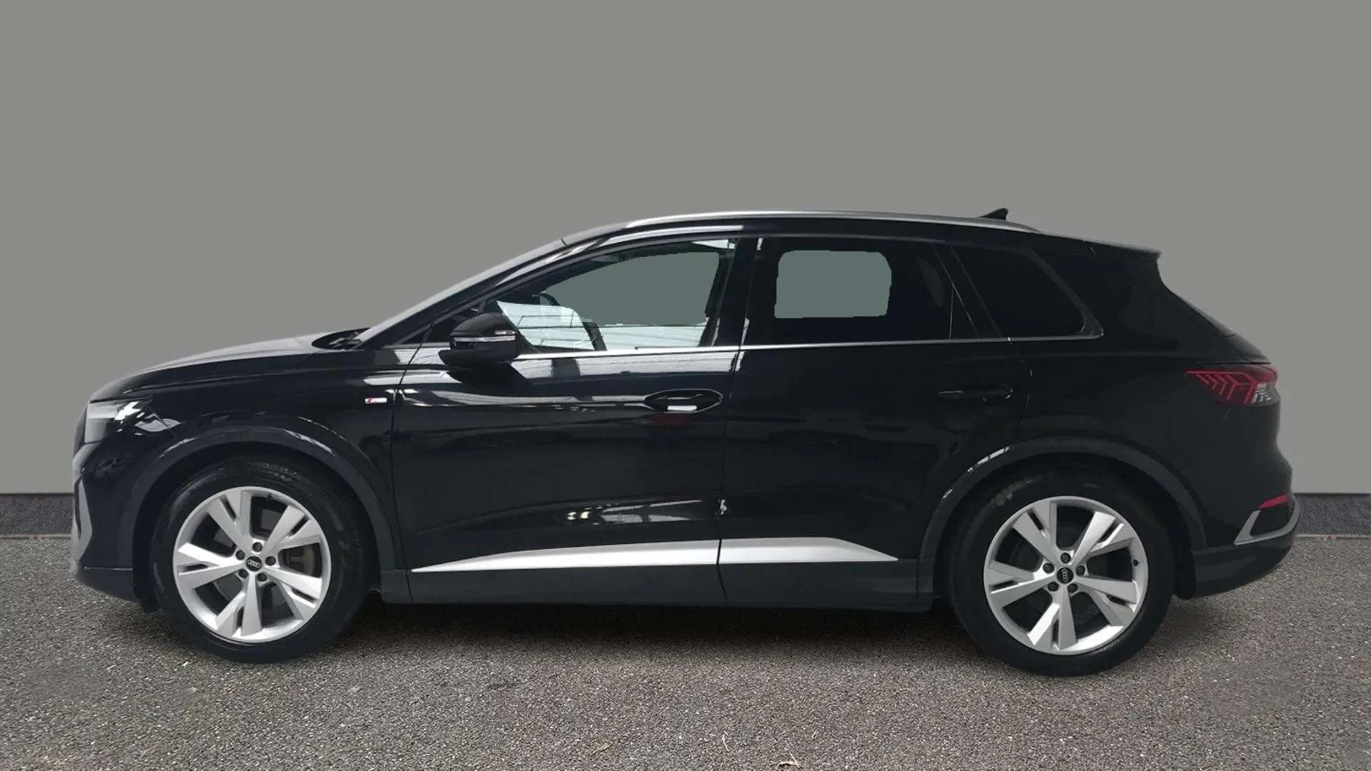 A 2021 AUDI Q4 150kW 40 82kWh S Line Auto A 2021 AUDI Q4 150kW 40 82kWh S Line Auto