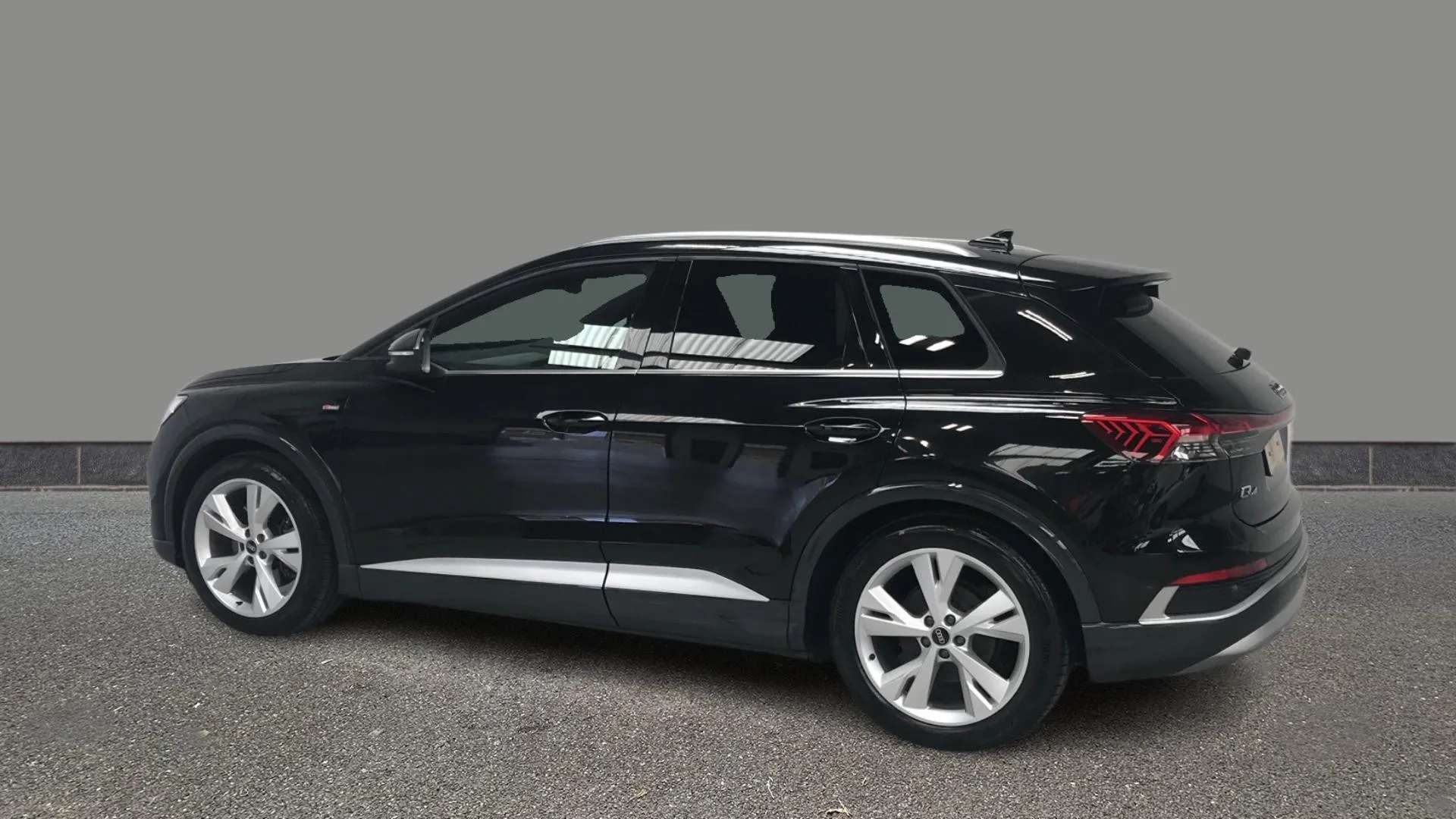 A 2021 AUDI Q4 150kW 40 82kWh S Line Auto A 2021 AUDI Q4 150kW 40 82kWh S Line Auto