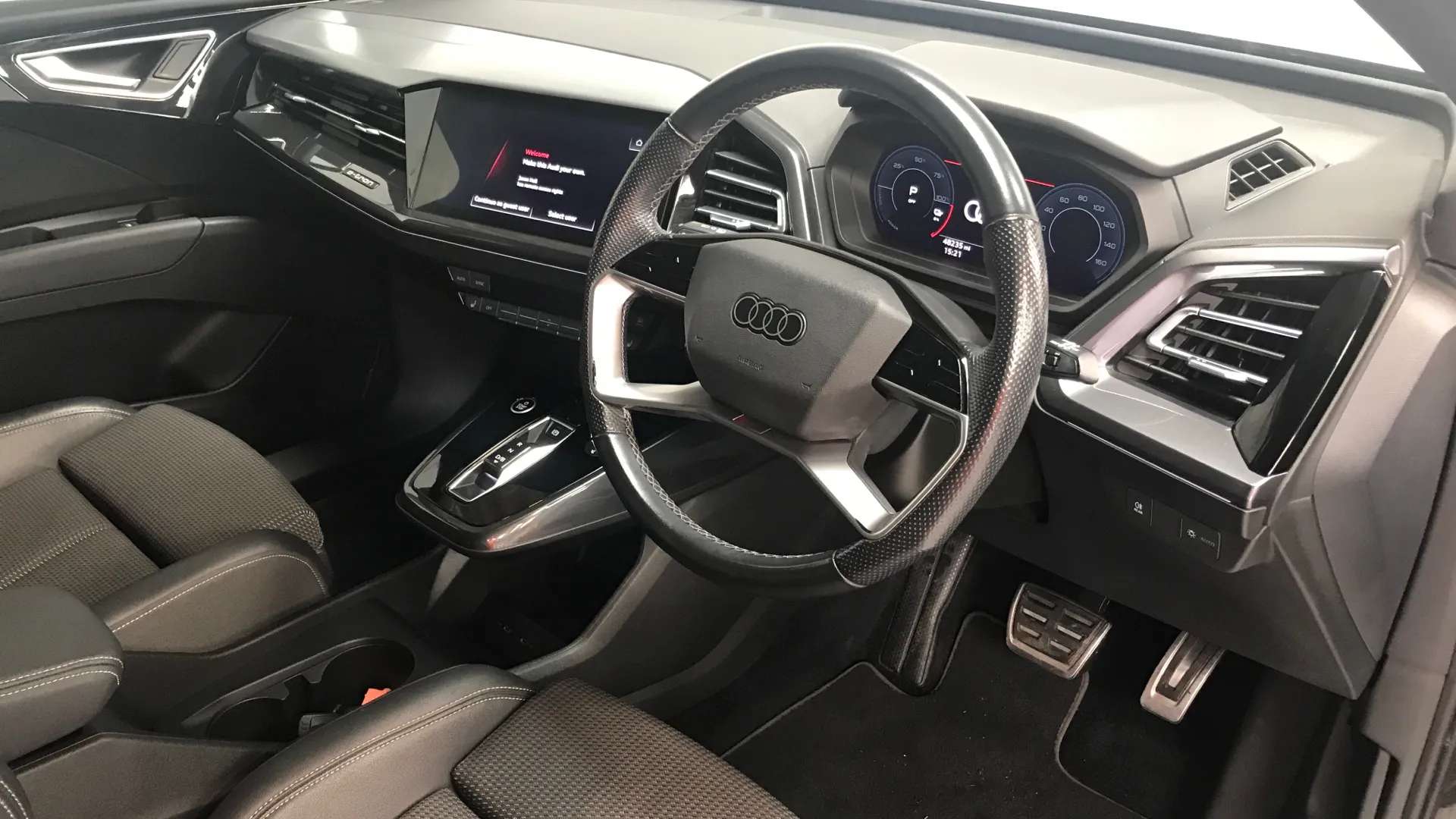 2021 AUDI Q4 2021 AUDI Q4