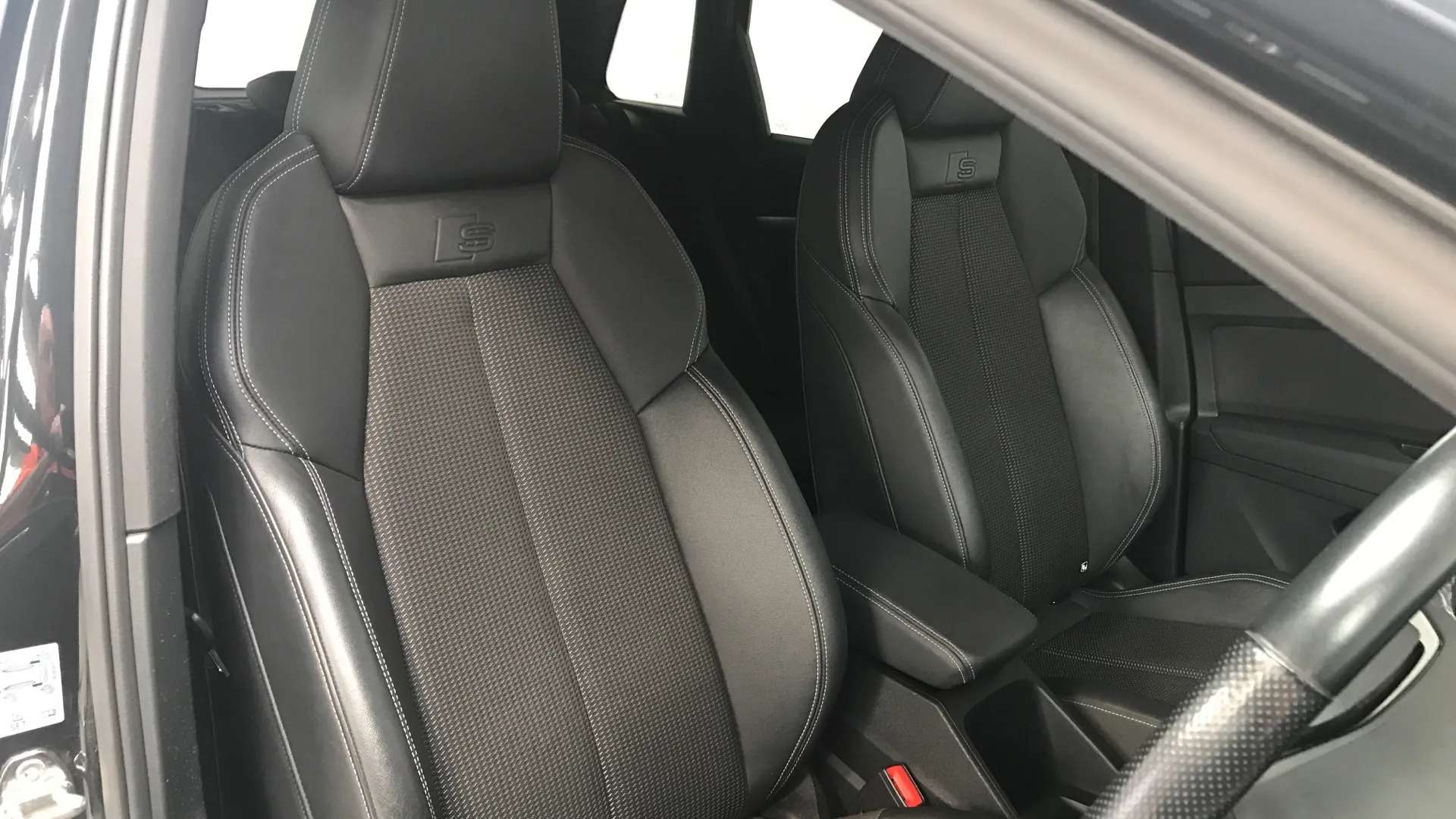 2021 AUDI Q4 2021 AUDI Q4