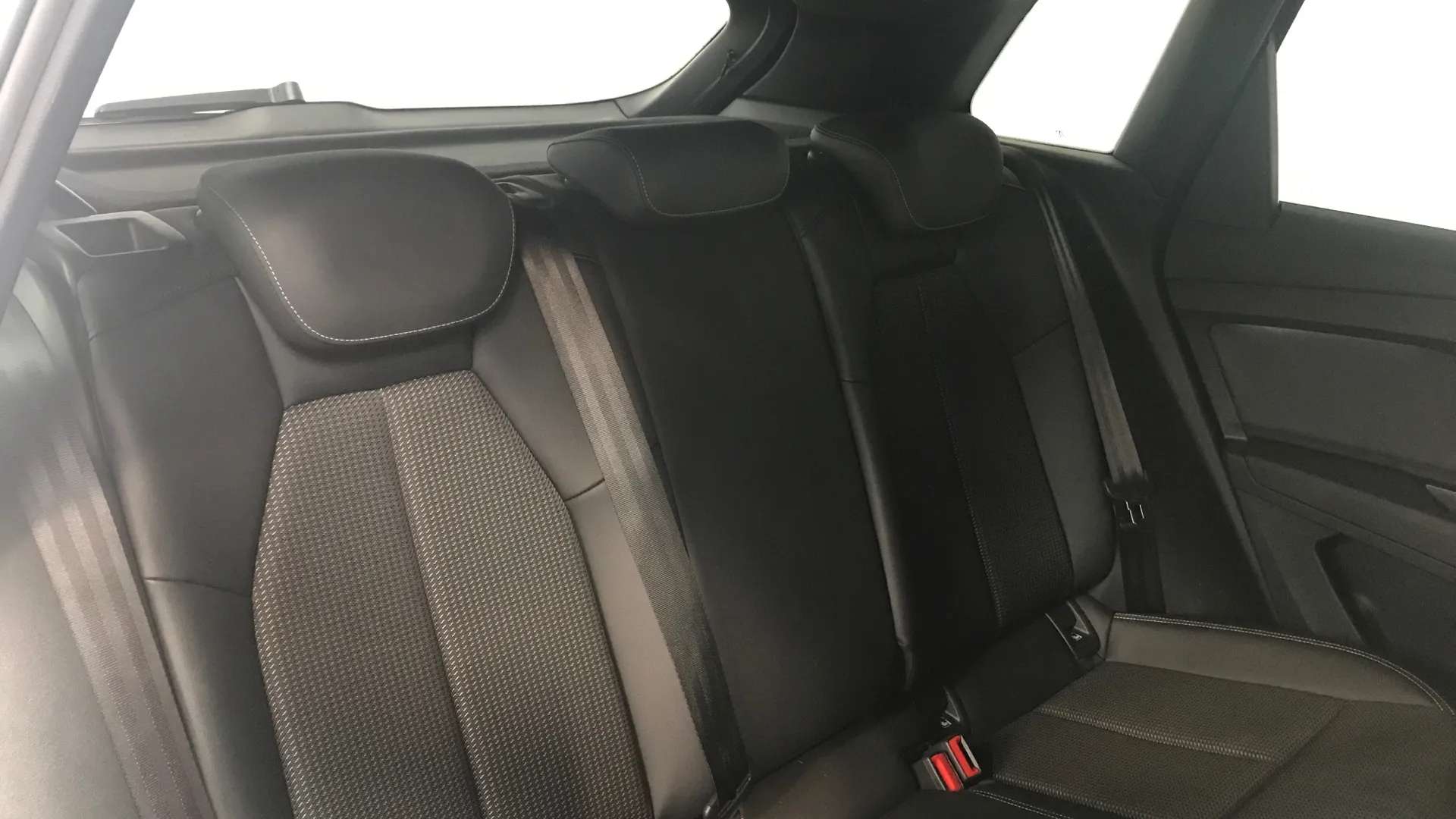 2021 AUDI Q4 2021 AUDI Q4