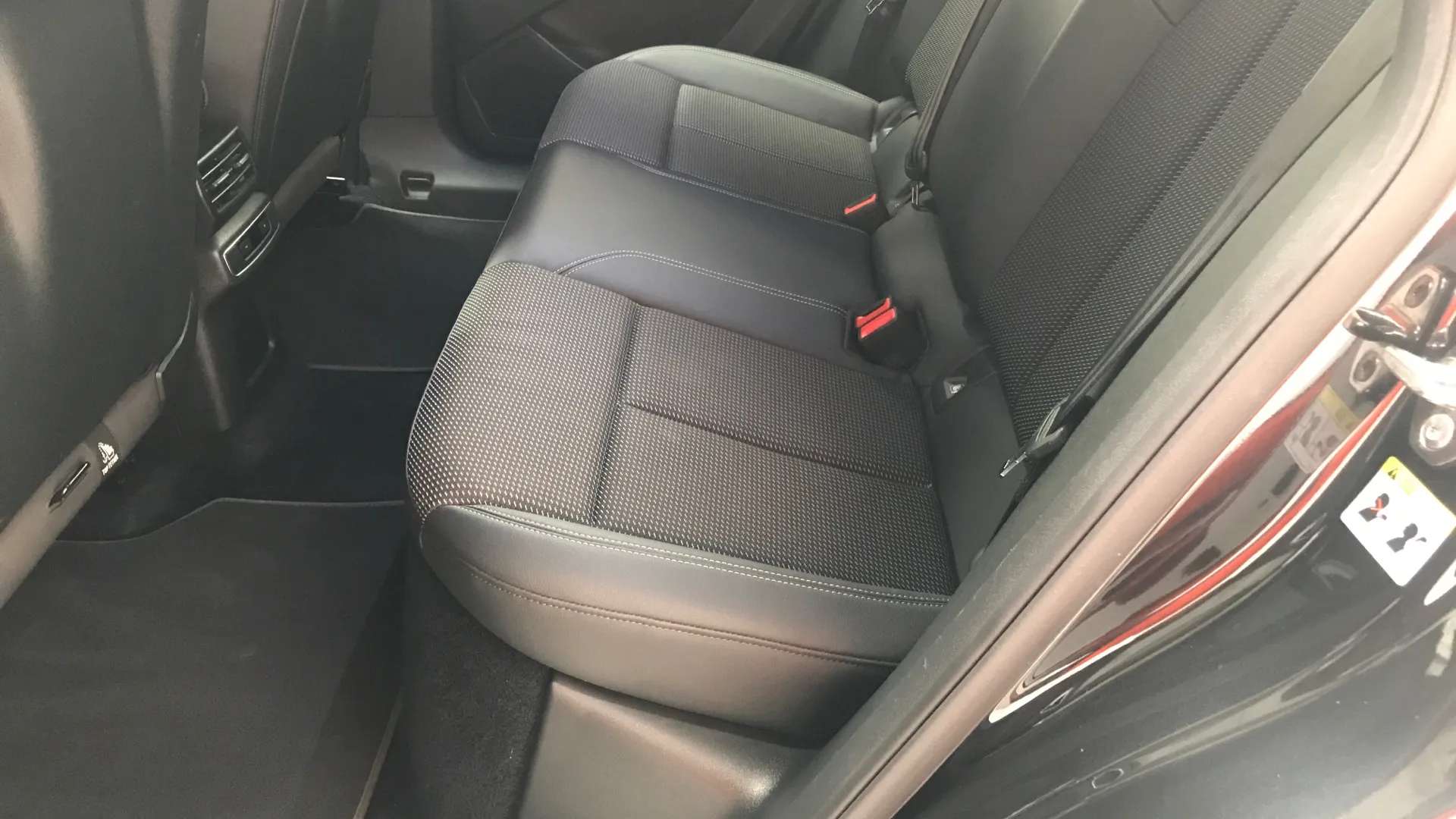 2021 AUDI Q4 2021 AUDI Q4