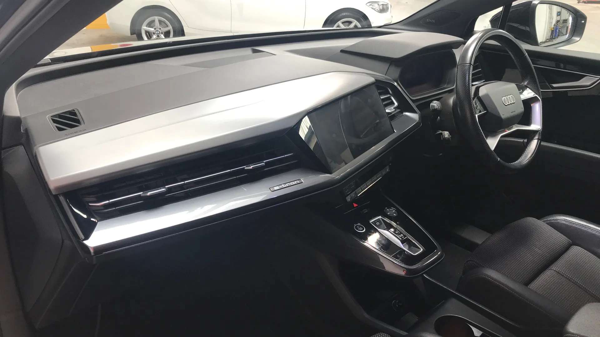 2021 AUDI Q4 2021 AUDI Q4