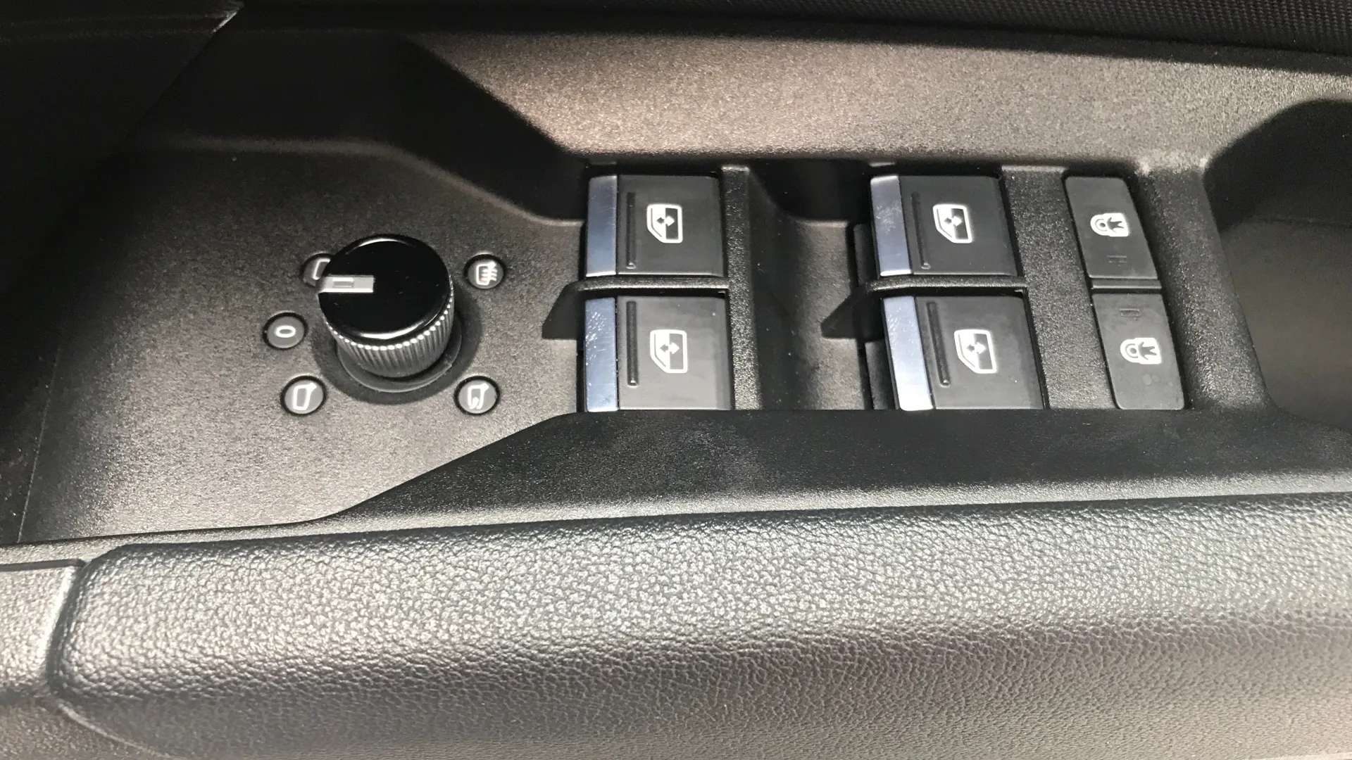 2021 AUDI Q4 2021 AUDI Q4